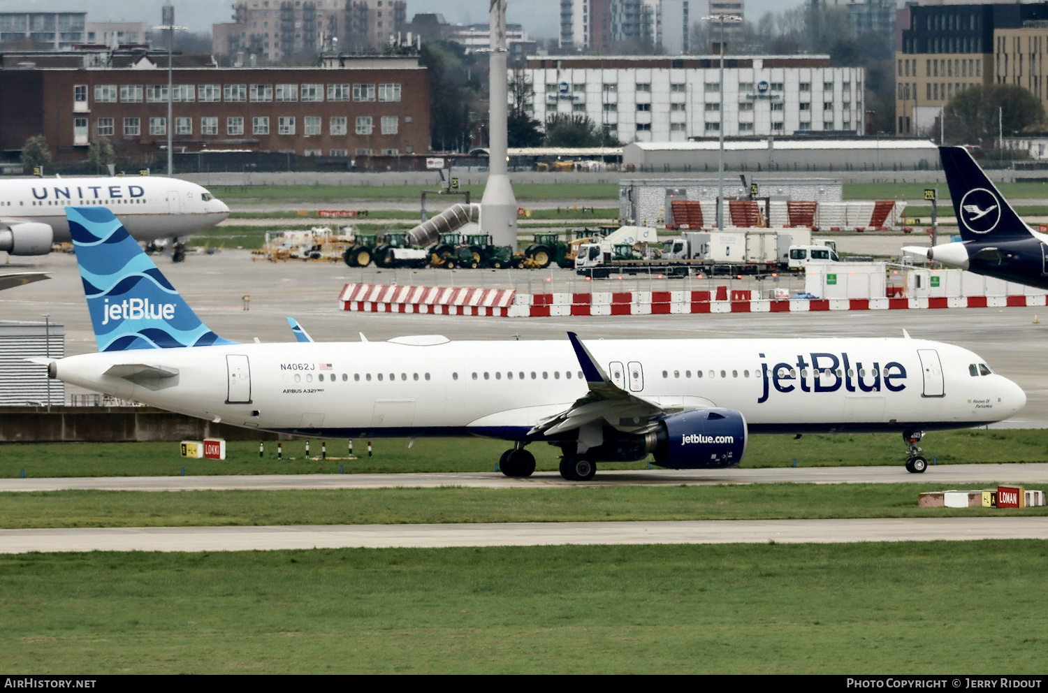 Aircraft Photo of N4062J | Airbus A321-271NX | JetBlue Airways | AirHistory.net #569372