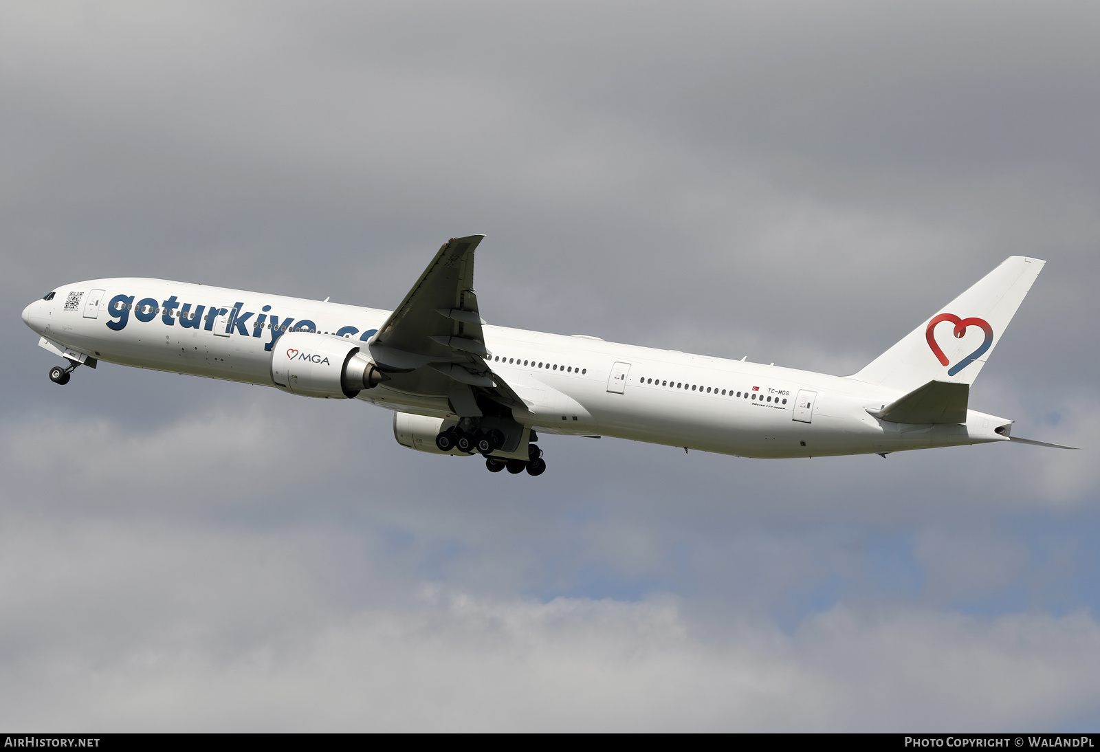 Aircraft Photo of TC-MGG | Boeing 777-3ZG/ER | MGA - Mavi Gok Aviation | AirHistory.net #569421