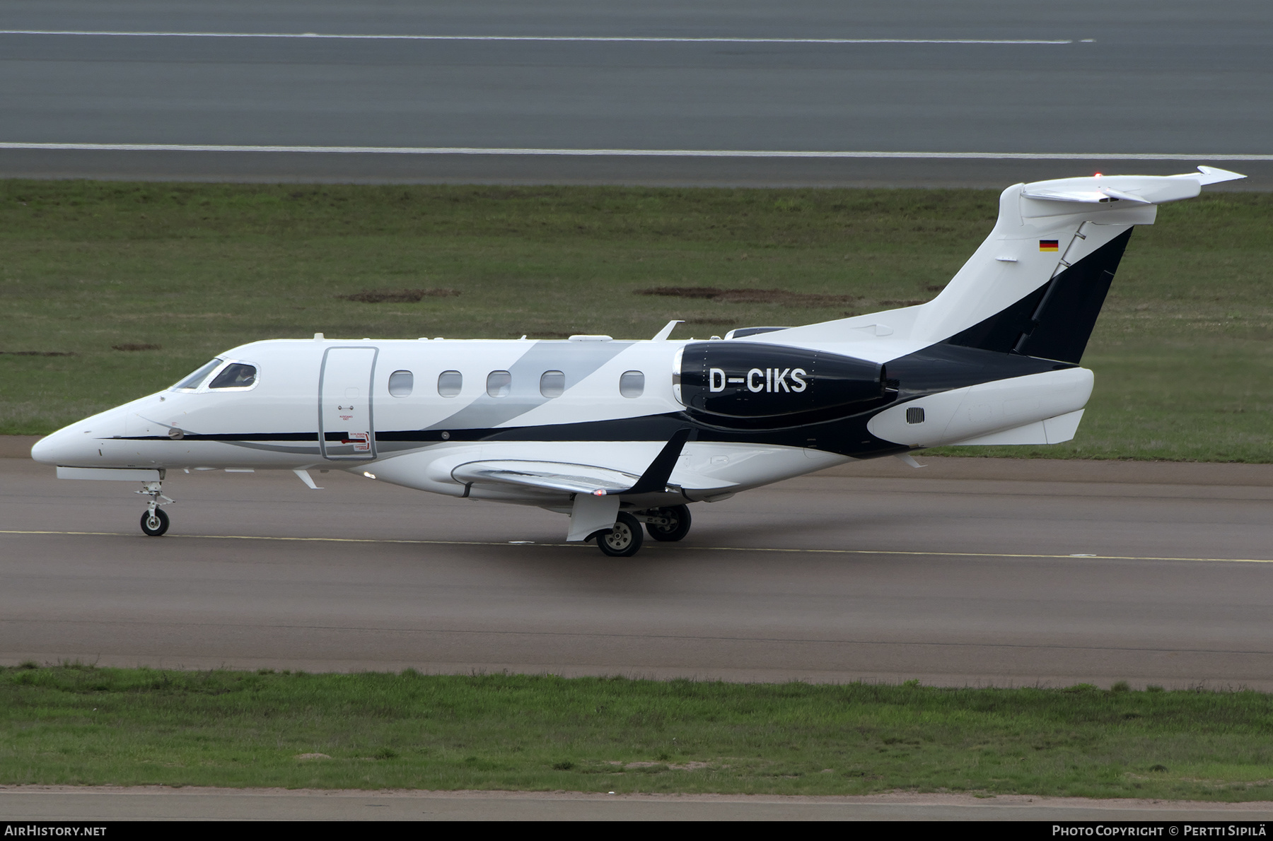 Aircraft Photo of D-CIKS | Embraer EMB-505 Phenom 300E | AirHistory.net #569469