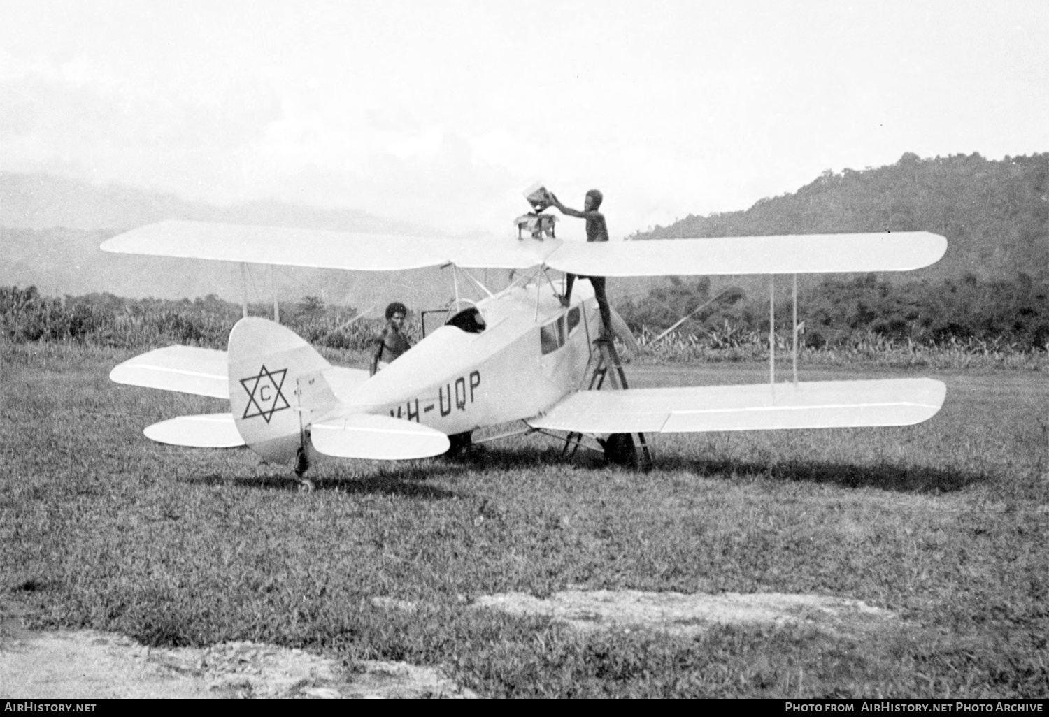 Aircraft Photo of VH-UQP | De Havilland D.H. 83 Fox Moth | W. R. Carpenter and Co | AirHistory.net #569532