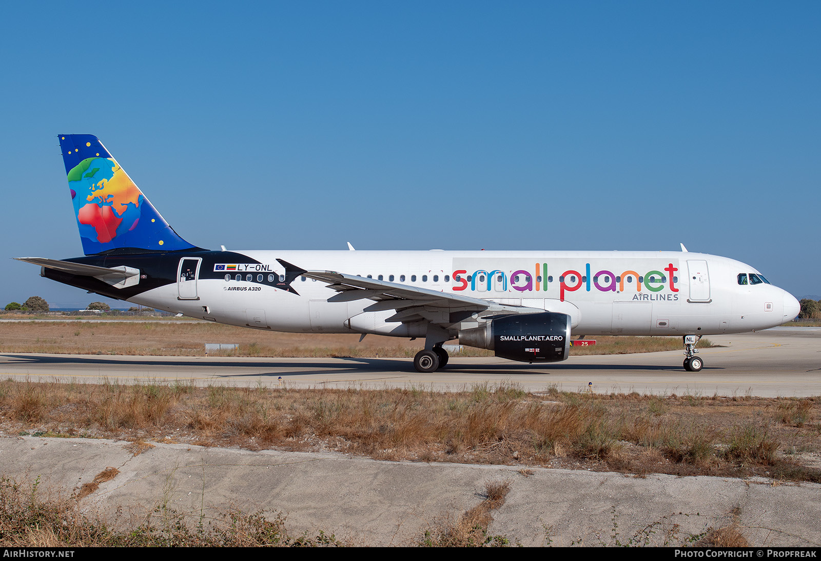 Aircraft Photo of LY-ONL | Airbus A320-214 | Small Planet Airlines | AirHistory.net #569617