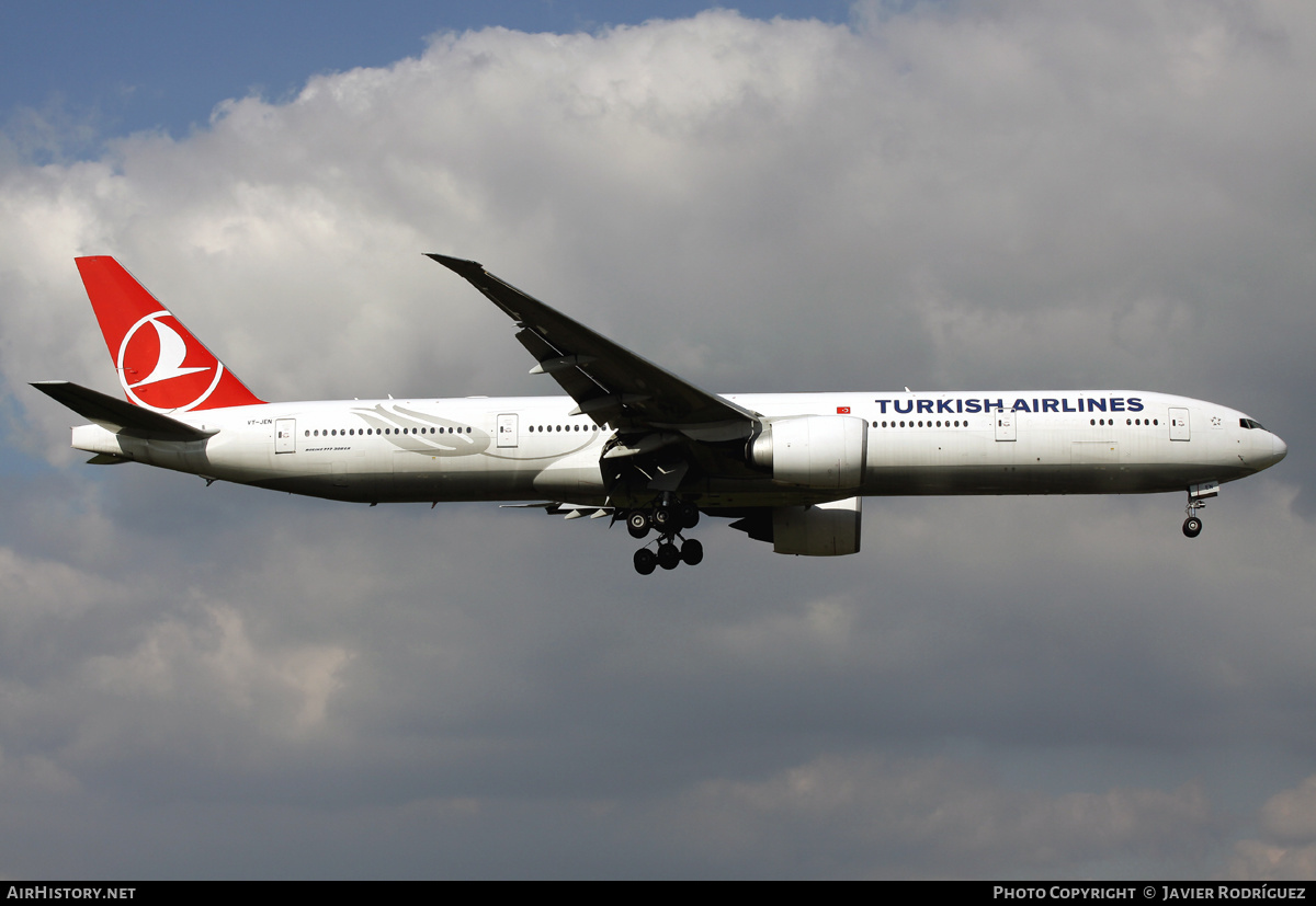 Aircraft Photo of VT-JEN | Boeing 777-35R/ER | Turkish Airlines | AirHistory.net #569879