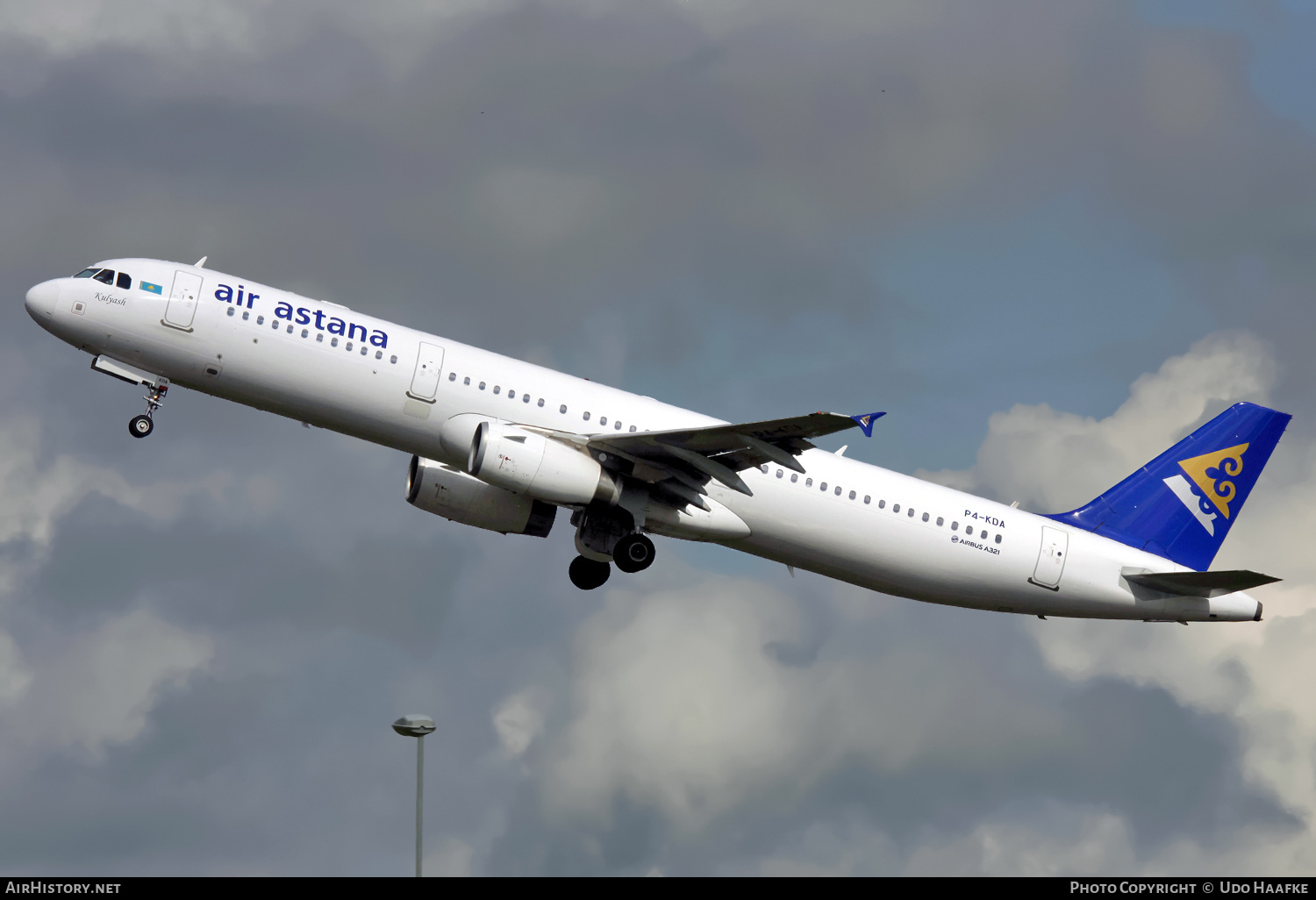 Aircraft Photo of P4-KDA | Airbus A321-231 | Air Astana | AirHistory.net #569897