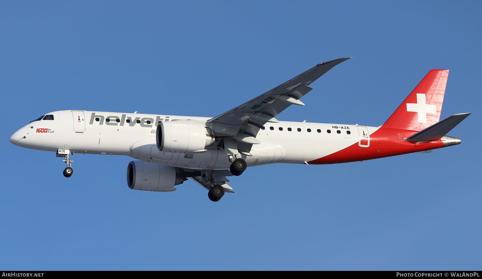 Aircraft Photo of HB-AZE | Embraer 190-E2 (ERJ-190-300) | Helvetic Airways | AirHistory.net #569914