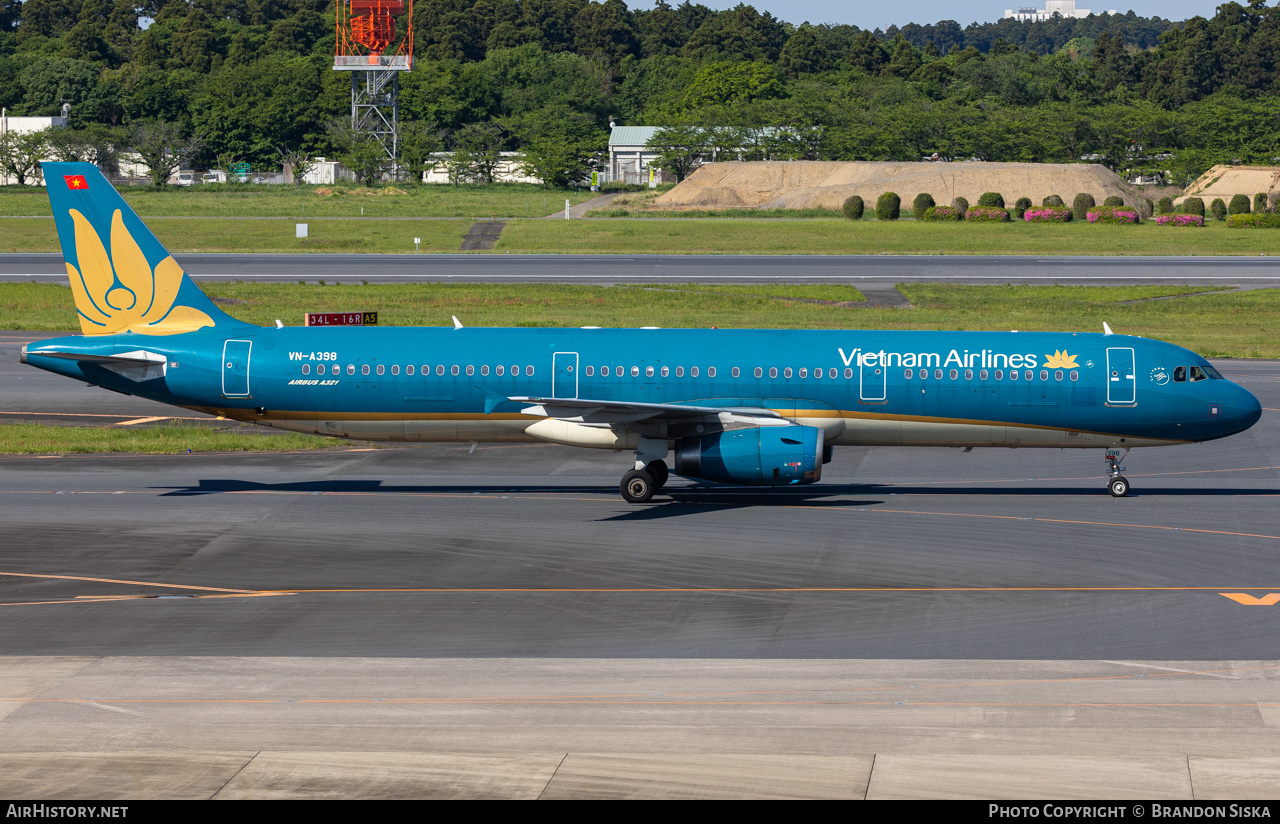 Aircraft Photo of VN-A398 | Airbus A321-231 | Vietnam Airlines | AirHistory.net #570058