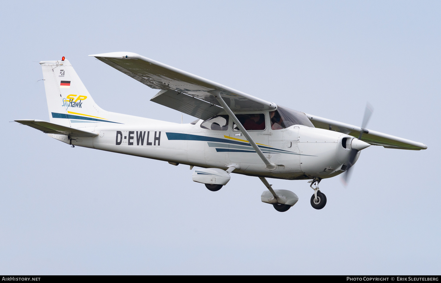 Aircraft Photo of D-EWLH | Cessna 172S Skyhawk SP | AirHistory.net #570137