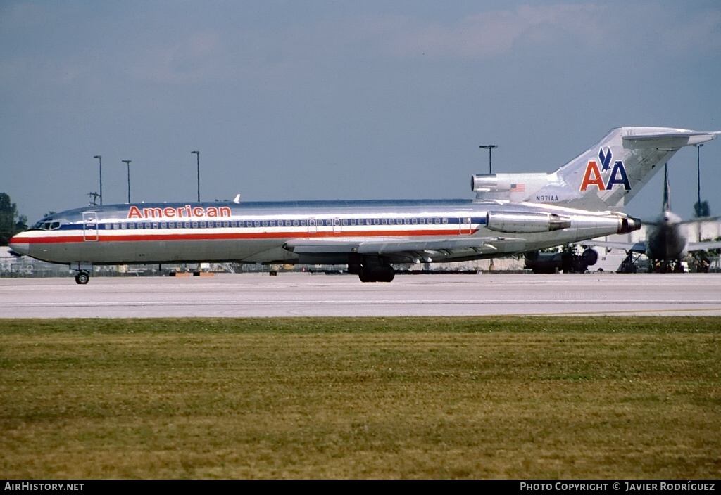Aircraft Photo of N871AA | Boeing 727-223/Adv | American Airlines | AirHistory.net #570181