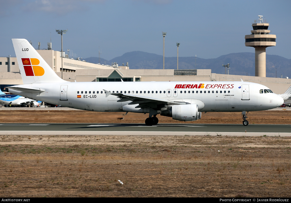 Aircraft Photo of EC-LUD | Airbus A320-214 | Iberia Express | AirHistory.net #570208