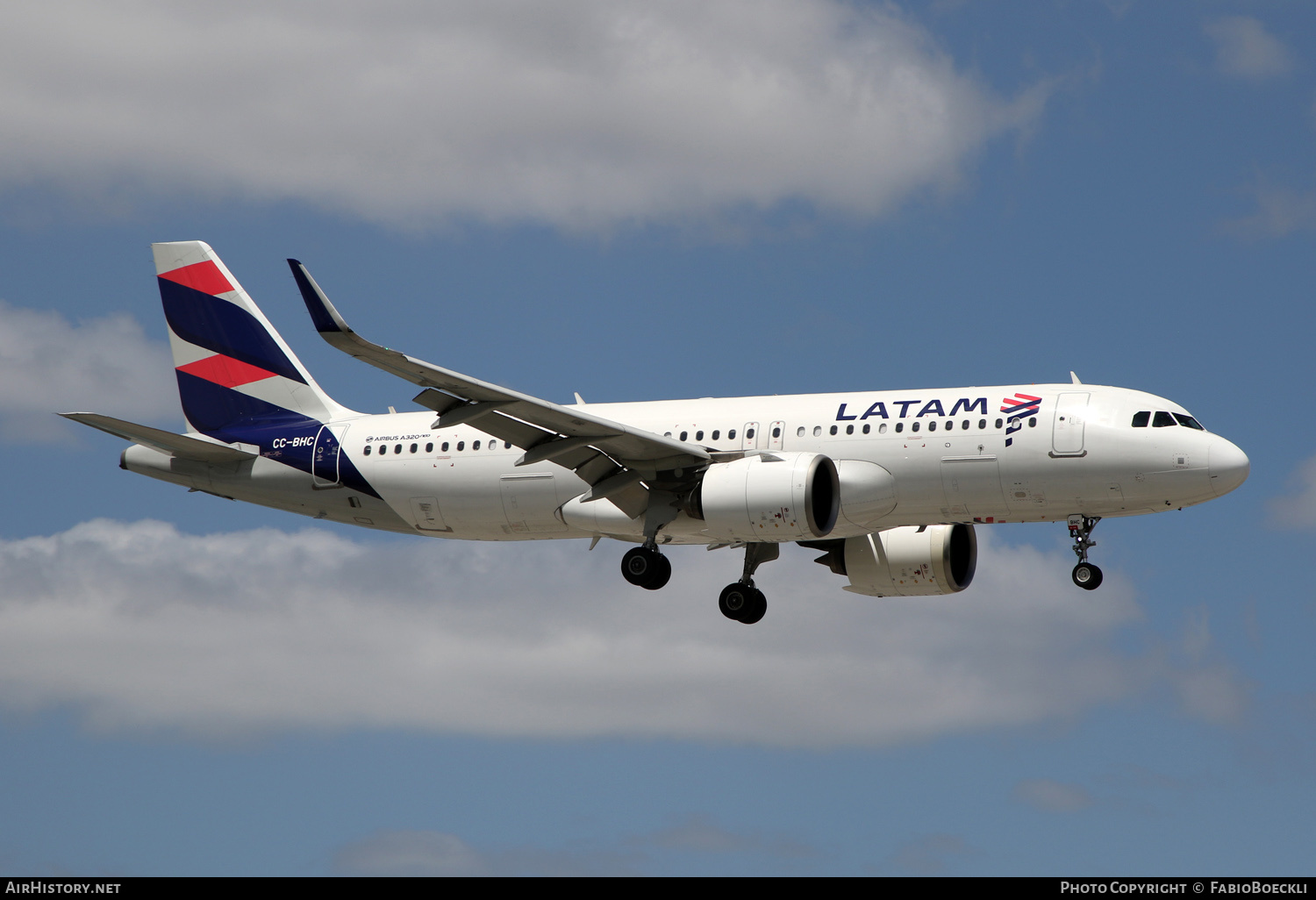 Aircraft Photo of CC-BHC | Airbus A320-271N | LATAM Airlines | AirHistory.net #570232