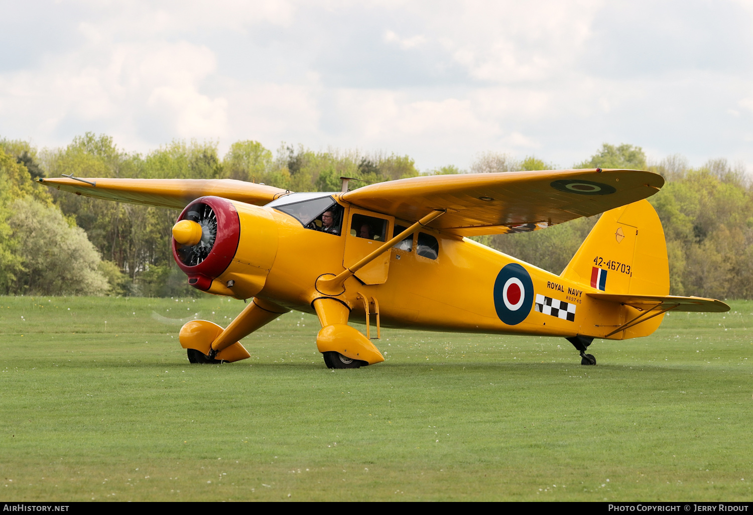 Aircraft Photo of N69745 / 42-46703 | Stinson AT-19 Reliant (V-77) | UK - Navy | AirHistory.net #570246