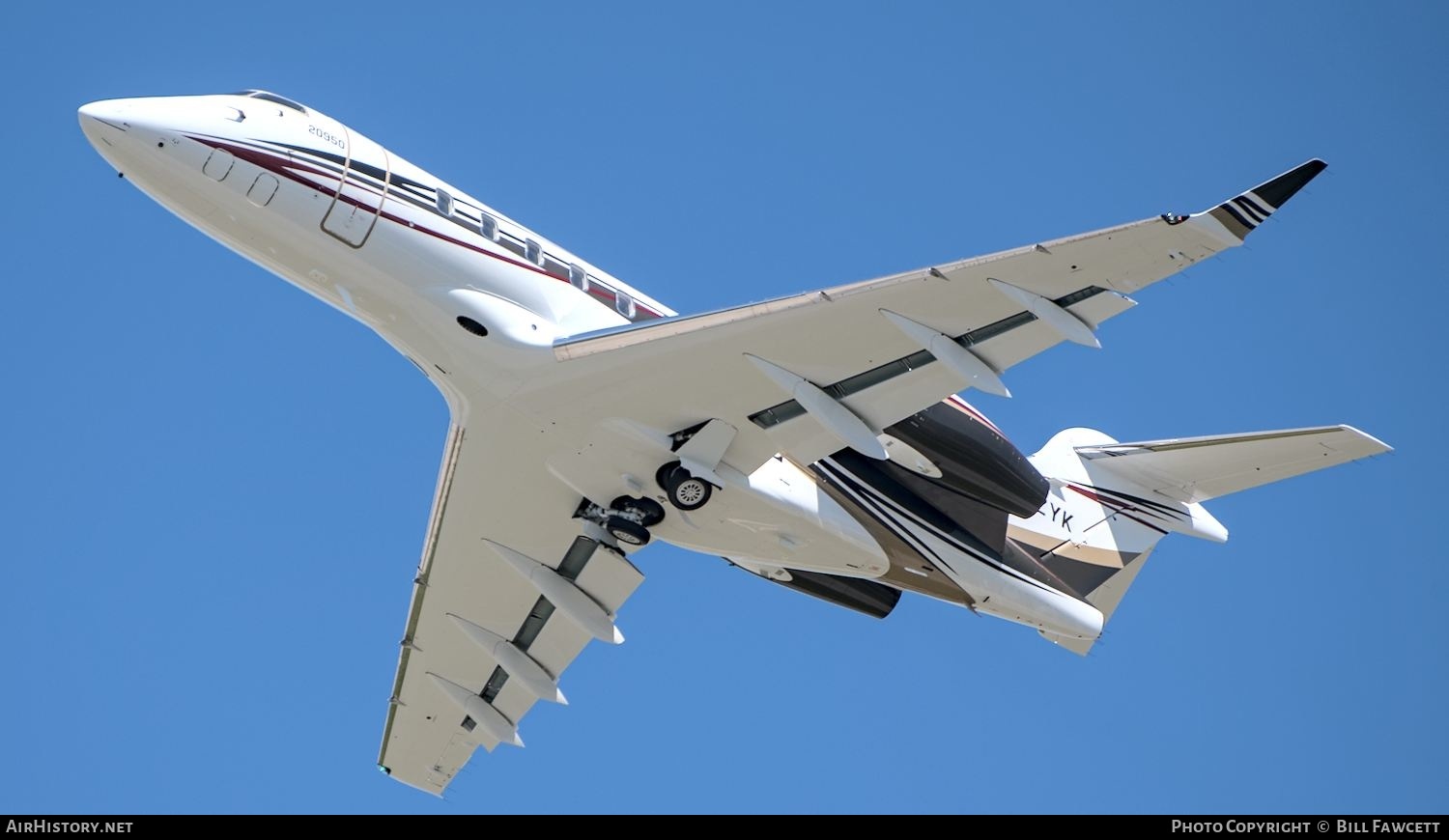 Aircraft Photo of C-GZYK | Bombardier Challenger 350 (BD-100-1A10) | AirHistory.net #570256