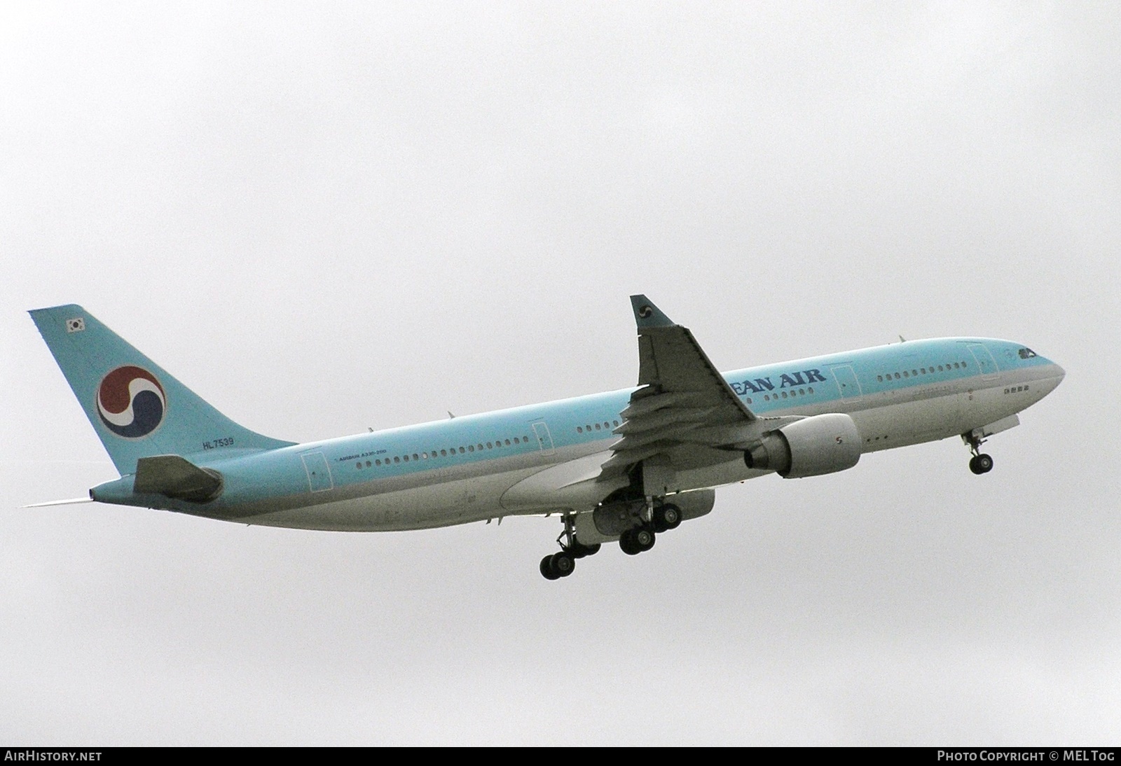 Aircraft Photo of HL7539 | Airbus A330-223 | Korean Air | AirHistory.net #570282