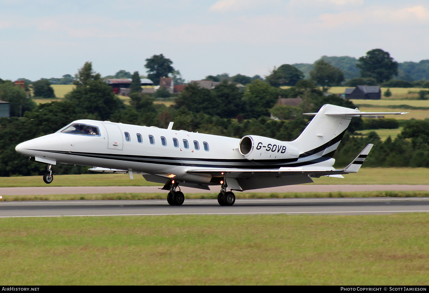 Aircraft Photo of G-SOVB | Learjet 45 | AirHistory.net #570327