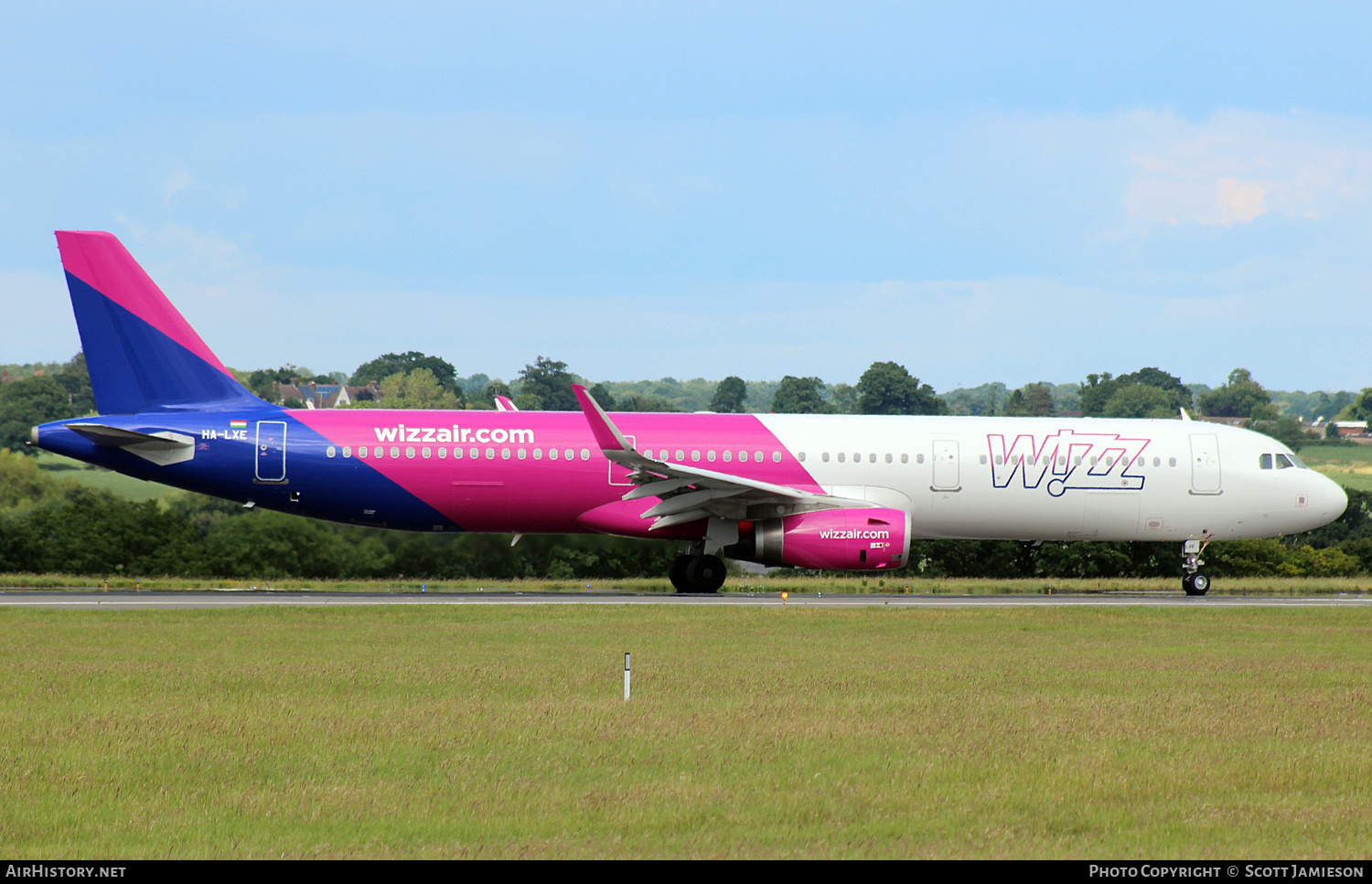 Aircraft Photo of HA-LXE | Airbus A321-231 | Wizz Air | AirHistory.net #570342