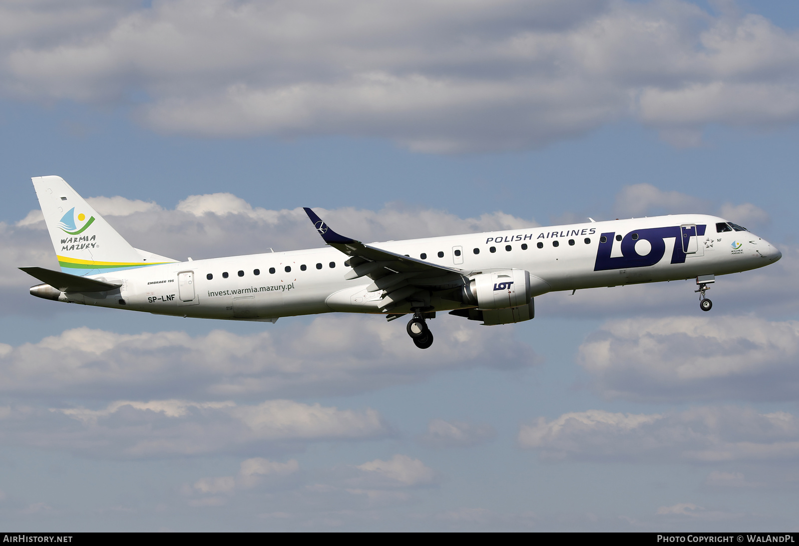 Aircraft Photo of SP-LNF | Embraer 195LR (ERJ-190-200LR) | LOT Polish Airlines - Polskie Linie Lotnicze | AirHistory.net #570414