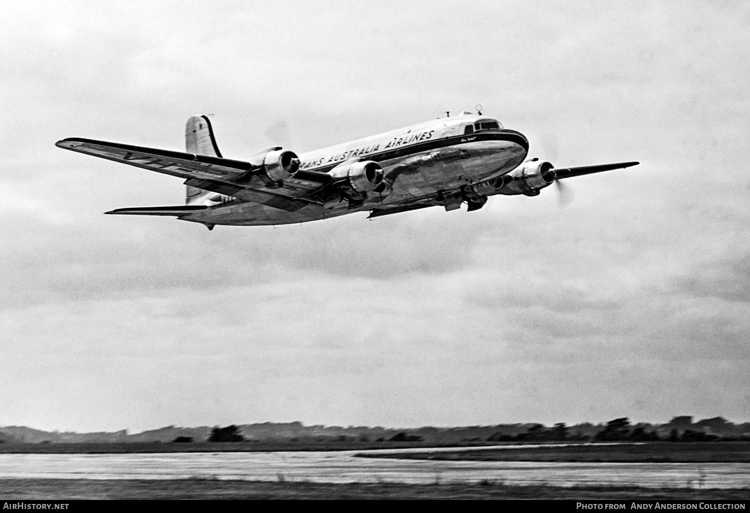 Aircraft Photo of VH-TAB | Douglas DC-4-1009 | Trans-Australia Airlines - TAA | AirHistory.net #570466
