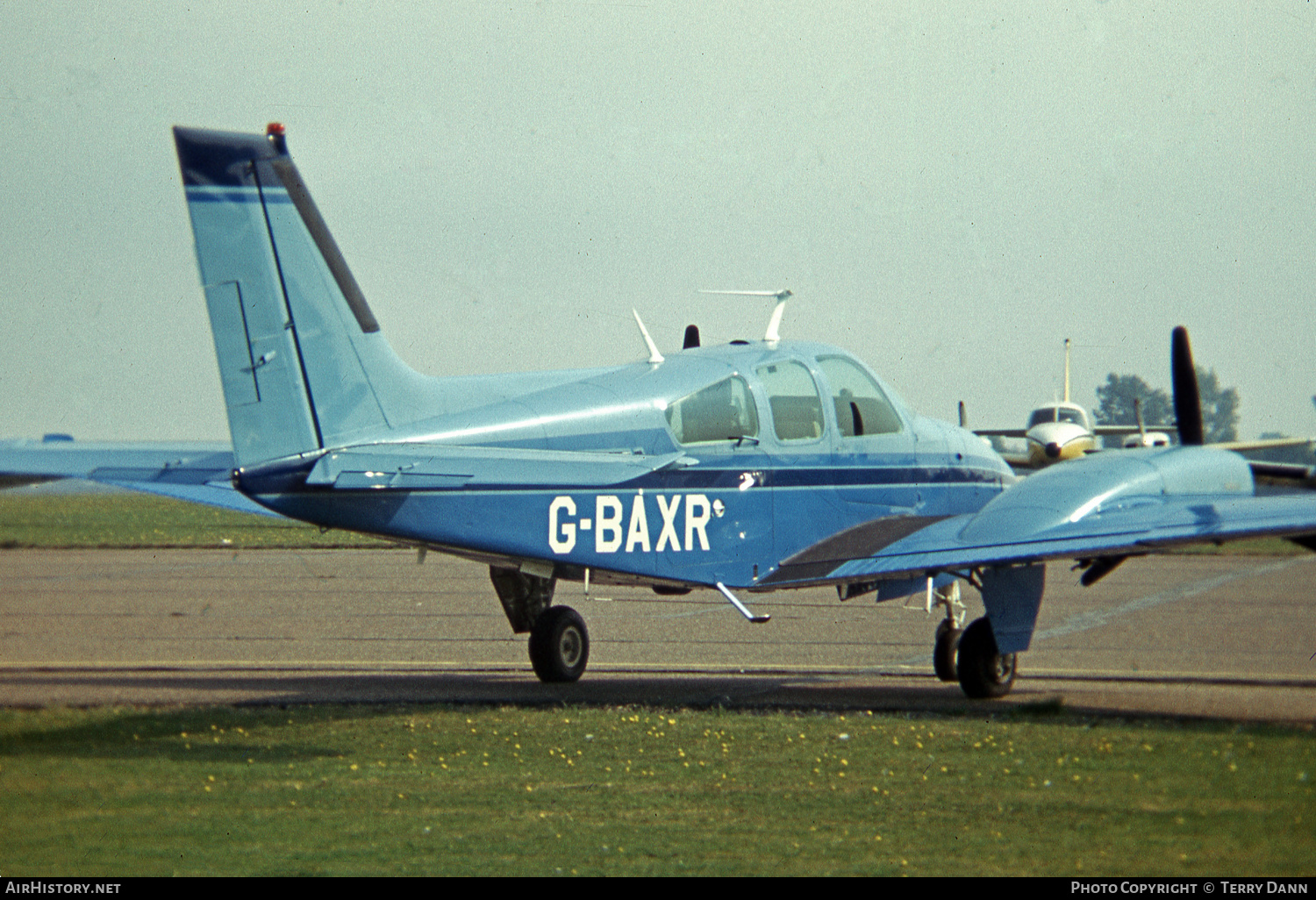 Aircraft Photo of G-BAXR | Beech 95-B55 Baron | AirHistory.net #570527