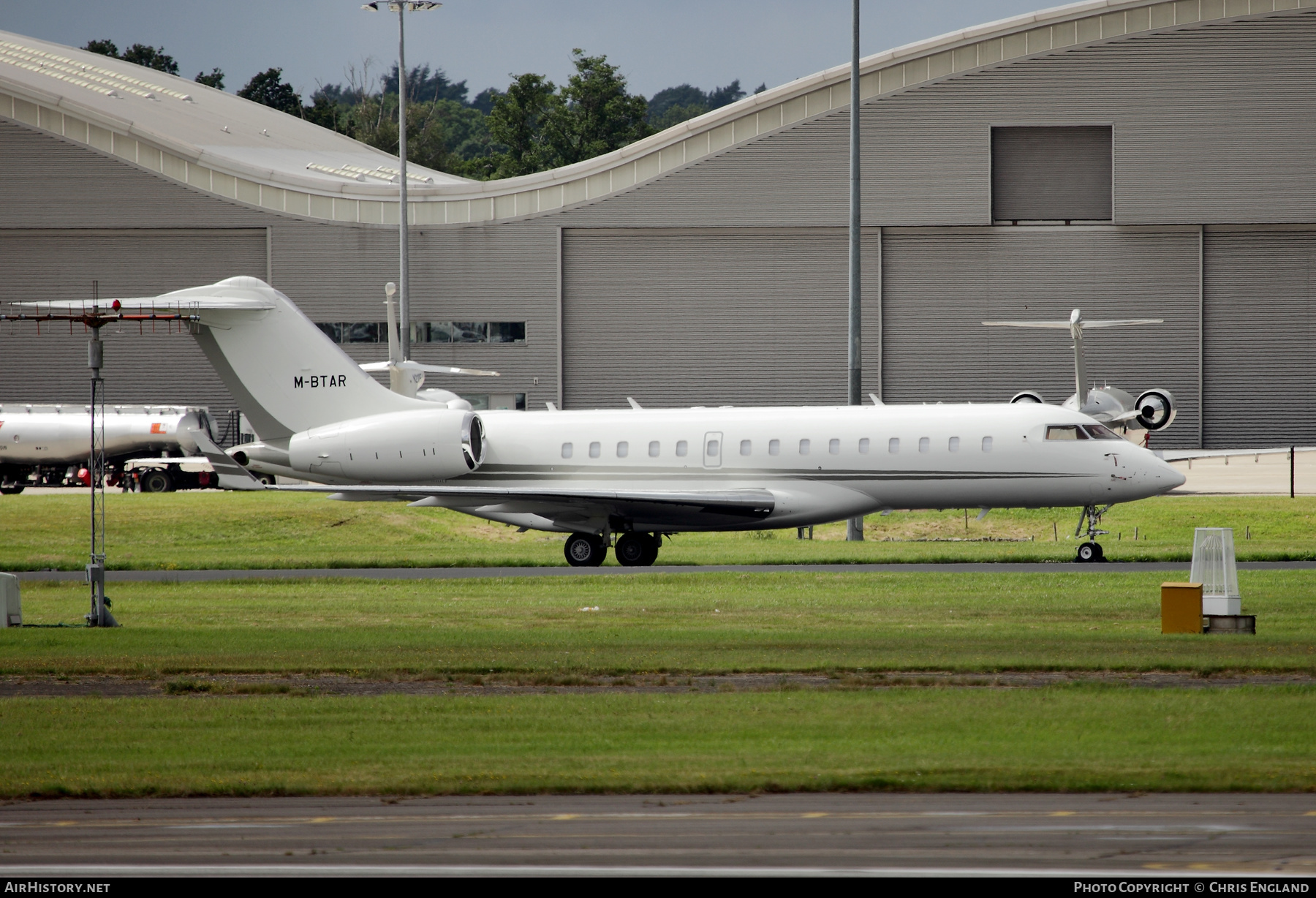 Aircraft Photo of M-BTAR | Bombardier Global Express XRS (BD-700-1A10) | AirHistory.net #570561