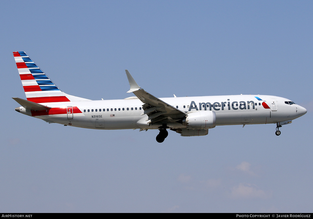 Aircraft Photo of N316SE | Boeing 737-8 Max 8 | American Airlines | AirHistory.net #570688