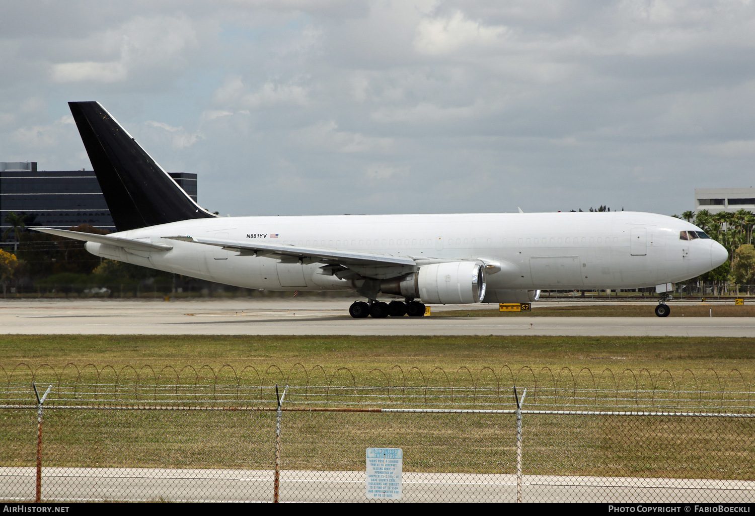 Aircraft Photo of N881YV | Boeing 767-241/ER(BDSF) | AirHistory.net #570698