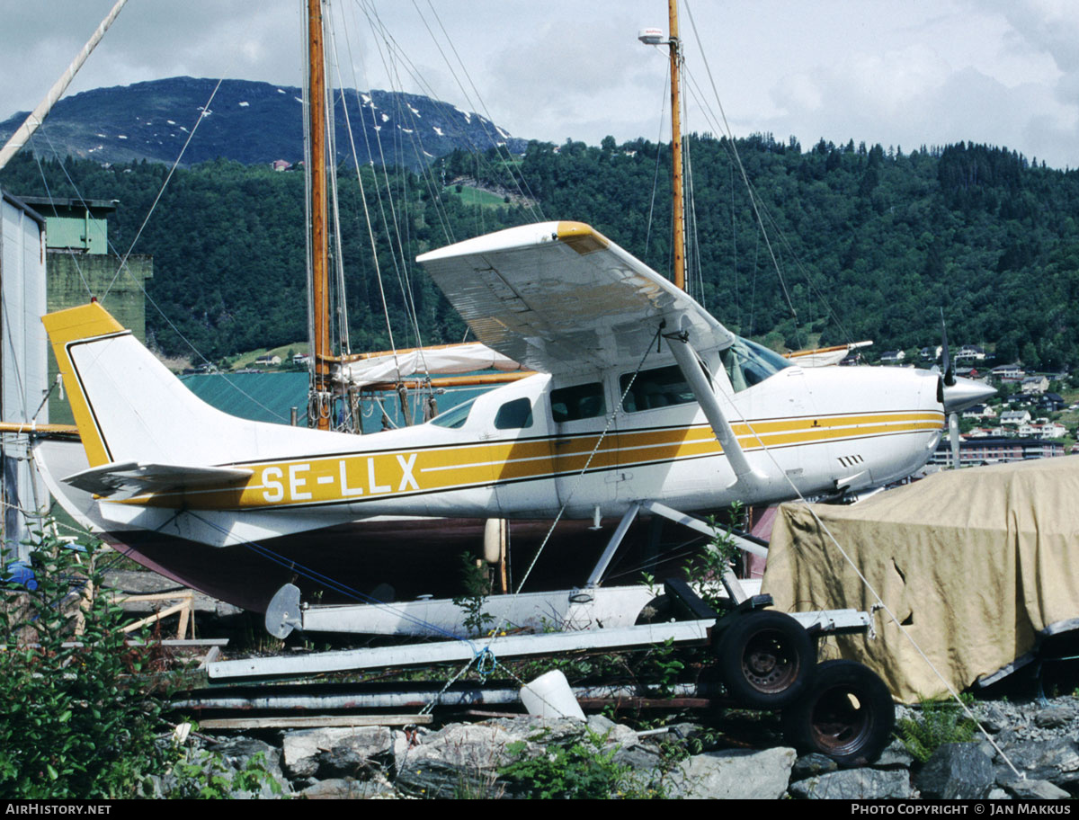 Aircraft Photo of SE-LLX | Cessna U206F Stationair | AirHistory.net #570729