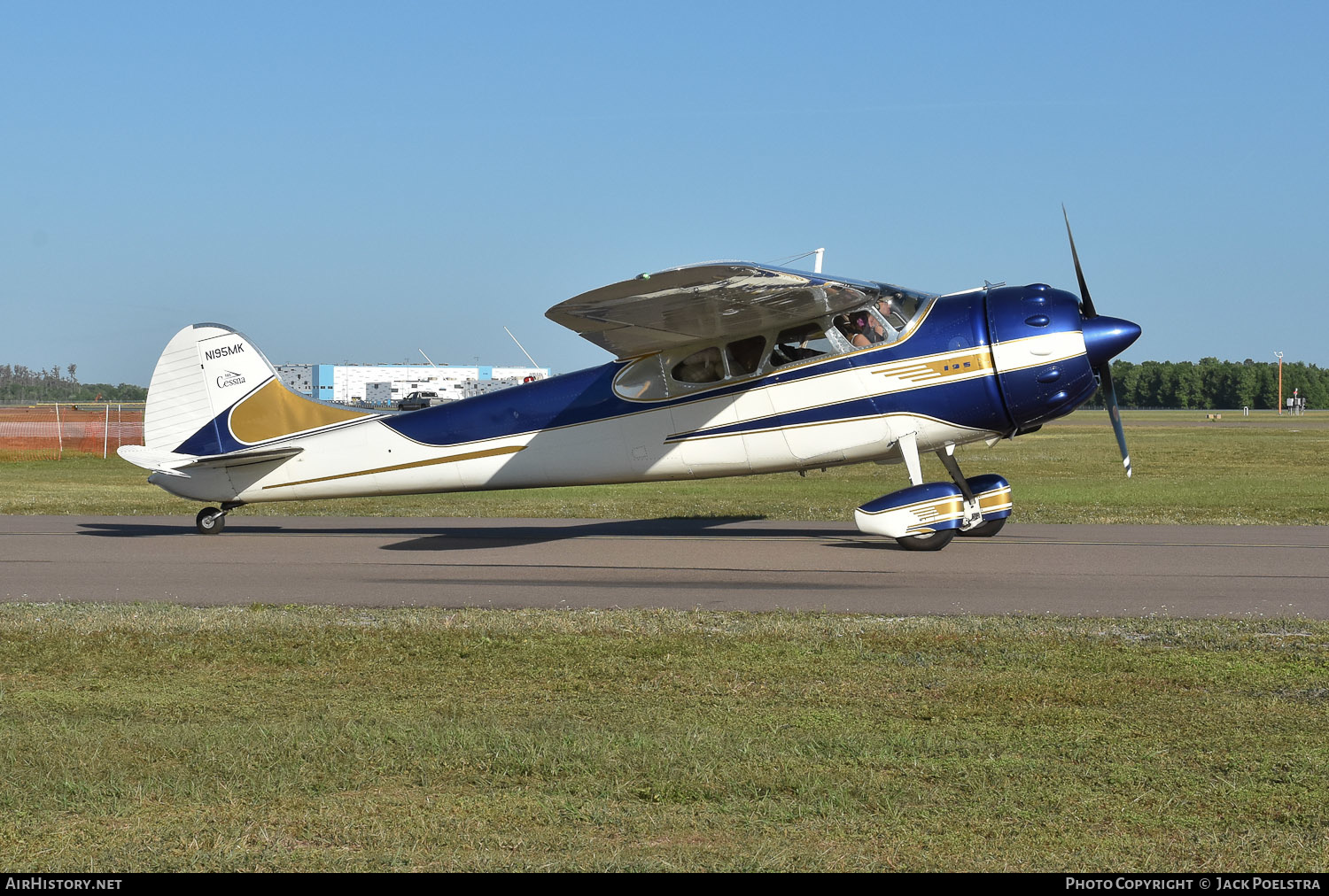 Aircraft Photo of N195MK | Cessna 195B | AirHistory.net #570762