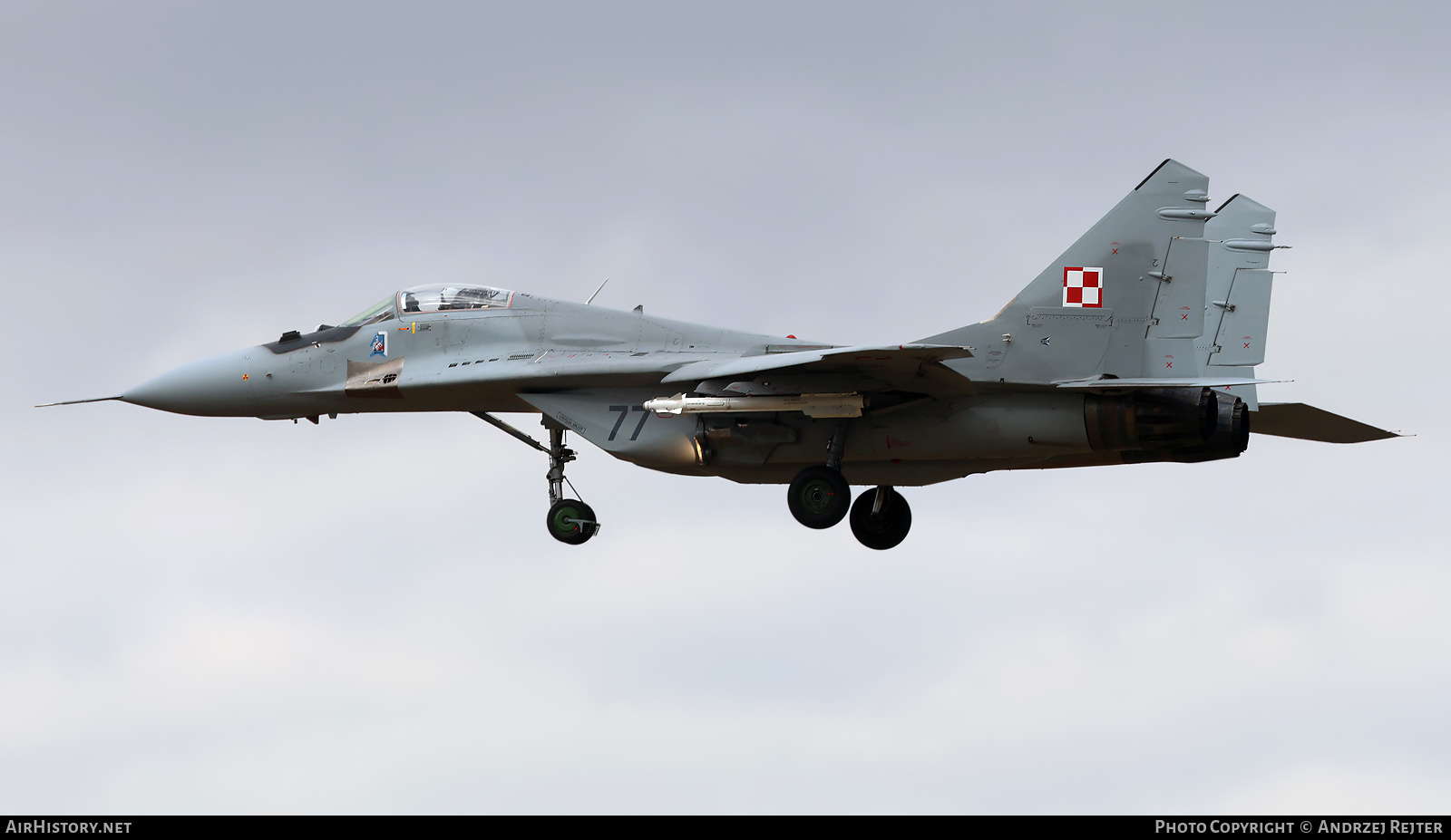 Aircraft Photo of 77 | Mikoyan-Gurevich MiG-29A (9-12A) | Poland - Air Force | AirHistory.net #570771