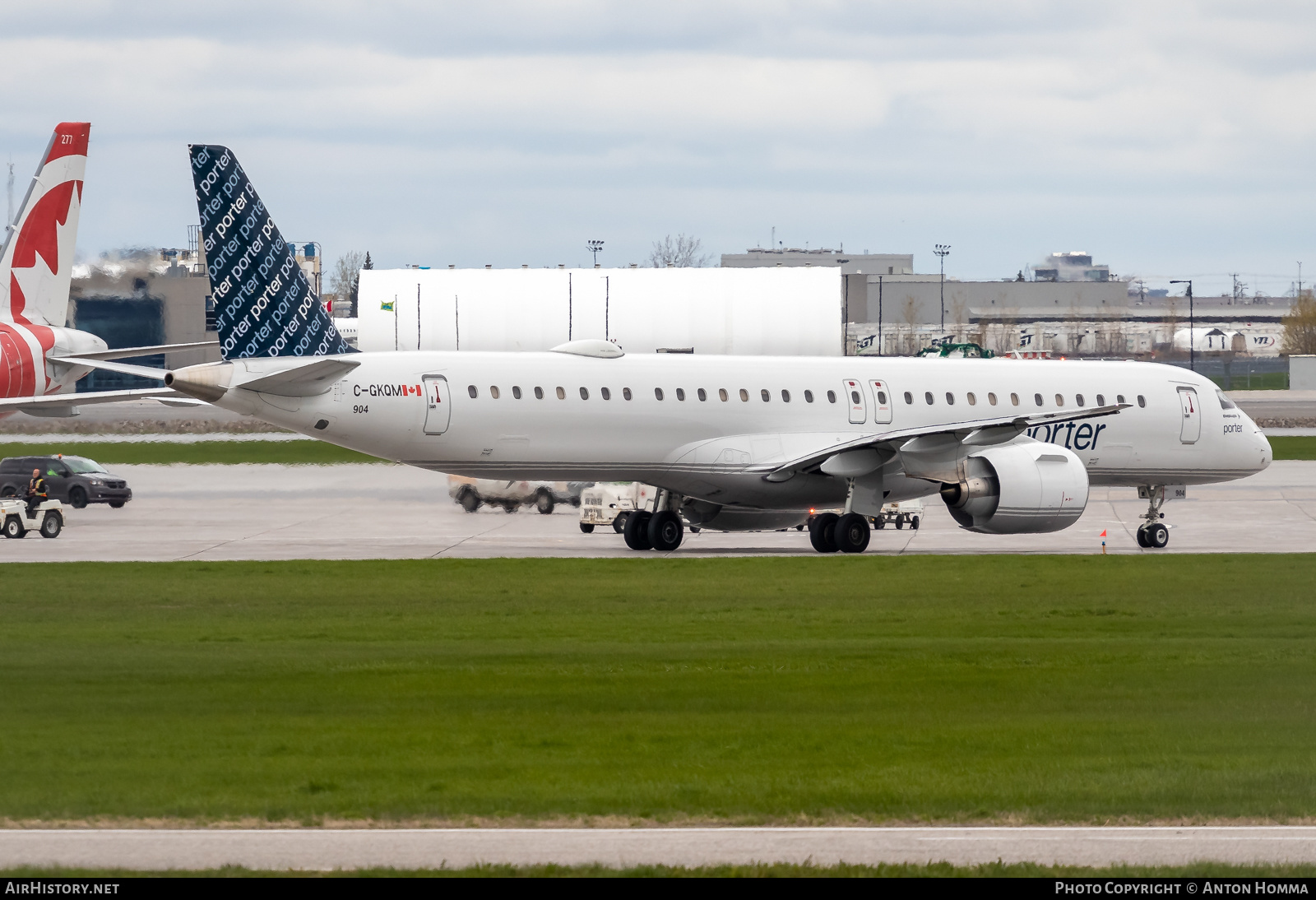 Aircraft Photo of C-GKQM | Embraer 195-E2 (ERJ-190-400) | Porter Airlines | AirHistory.net #570829