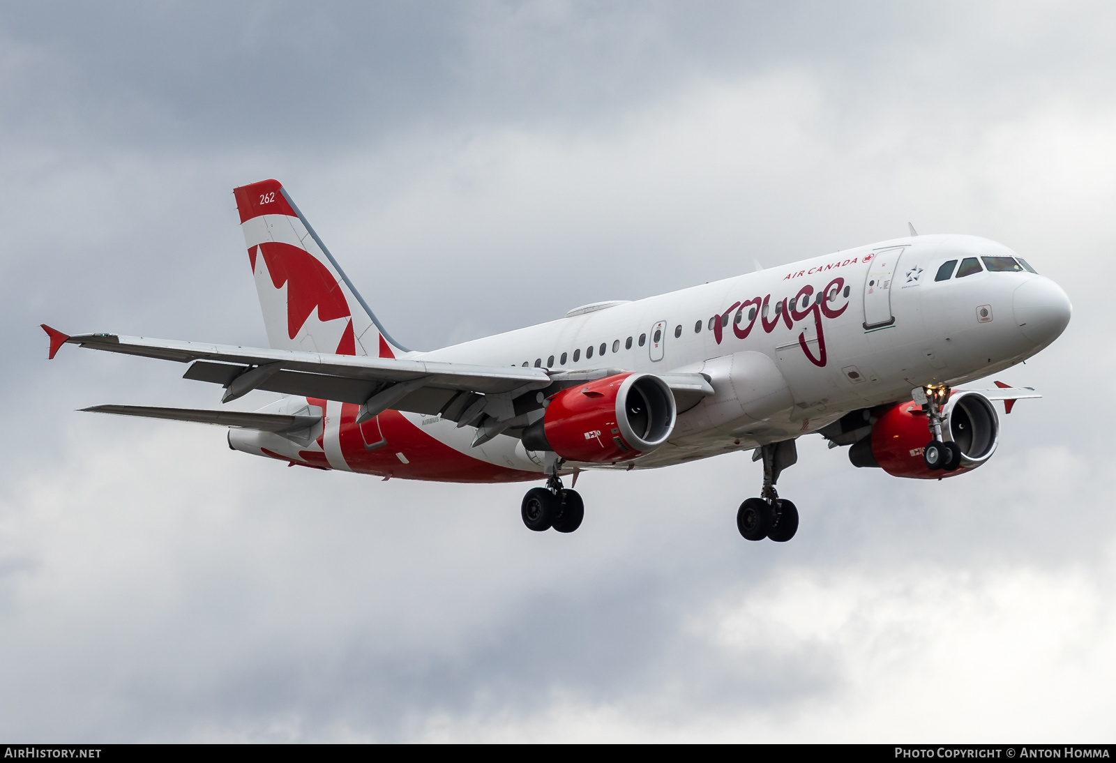 Aircraft Photo of C-FYKW | Airbus A319-114 | Air Canada Rouge | AirHistory.net #570847