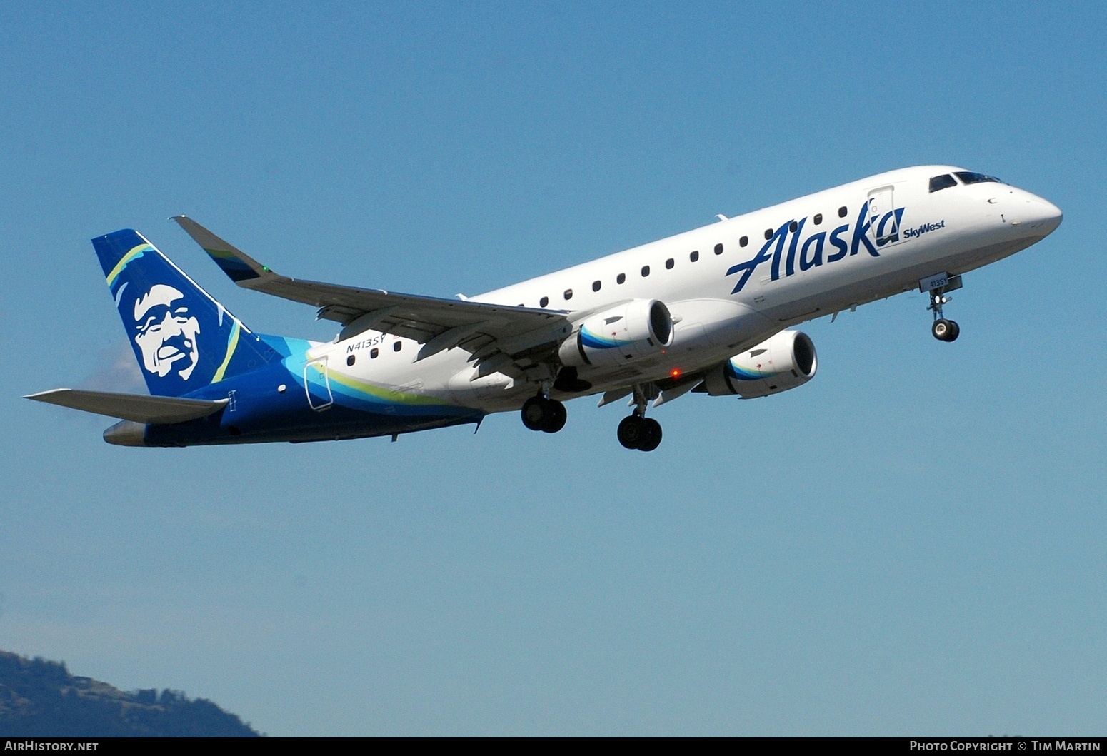 Aircraft Photo of N413SY | Embraer 175LR (ERJ-170-200LR) | Alaska Airlines | AirHistory.net #570872