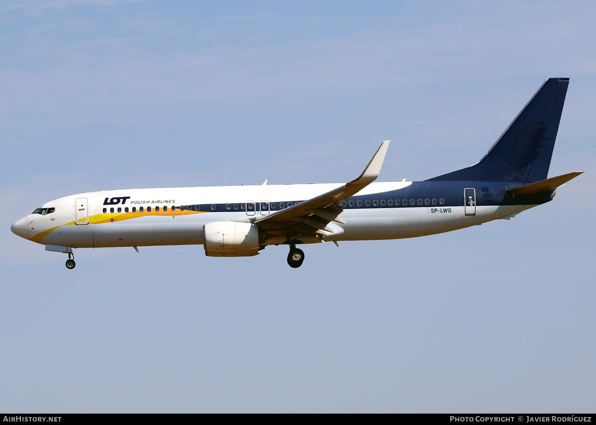 Aircraft Photo of SP-LWG | Boeing 737-86N | LOT Polish Airlines - Polskie Linie Lotnicze | AirHistory.net #570927