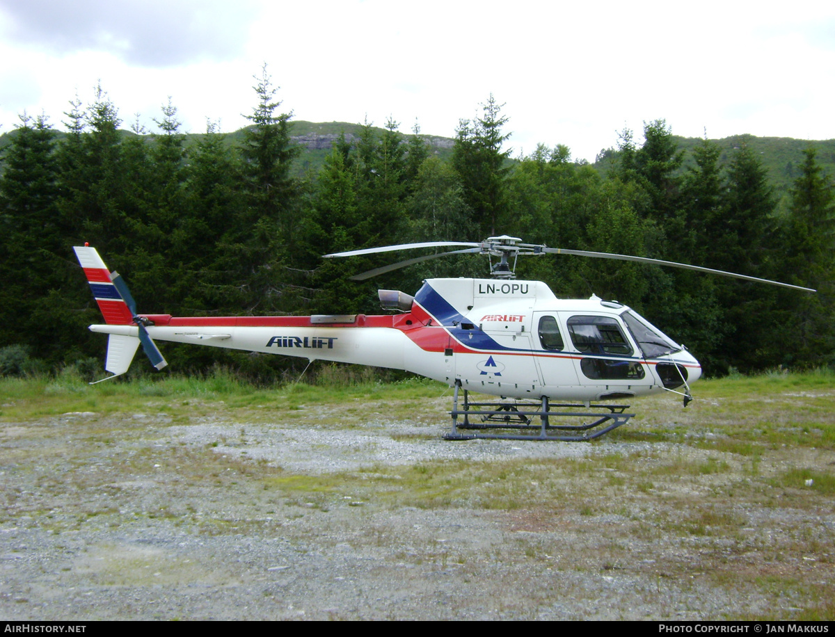 Aircraft Photo of LN-OPU | Aerospatiale AS-350B-3 Ecureuil | Airlift | AirHistory.net #570937