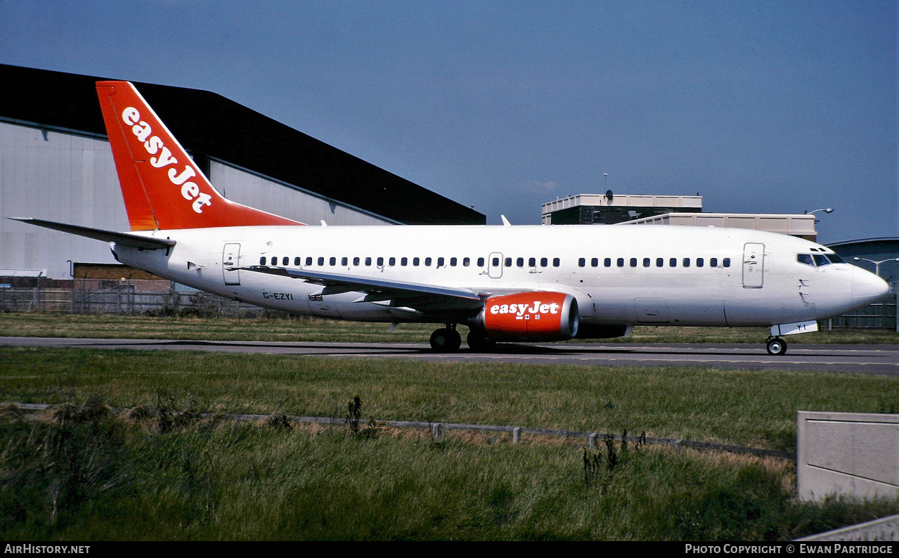 Aircraft Photo of G-EZYI | Boeing 737-33V | EasyJet | AirHistory.net #571061