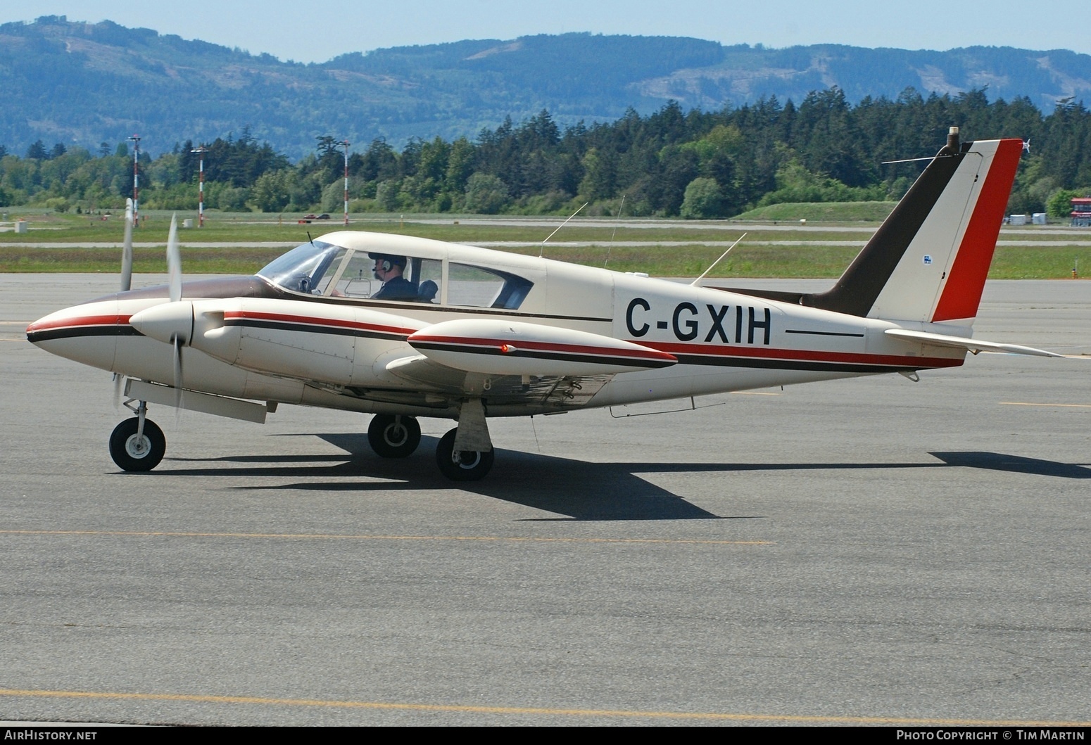 Aircraft Photo of C-GXIH | Piper PA-30 Twin Comanche | AirHistory.net #571089