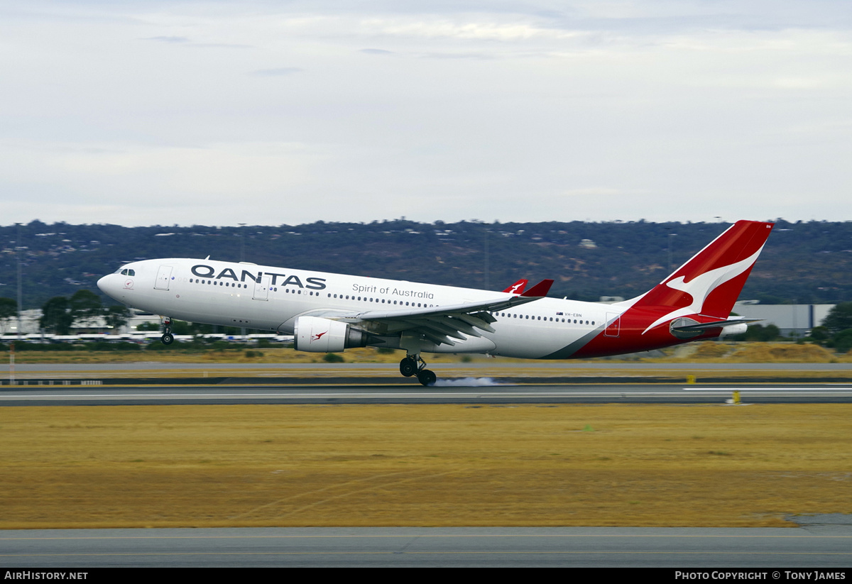 Aircraft Photo of VH-EBN | Airbus A330-202 | Qantas | AirHistory.net #571102