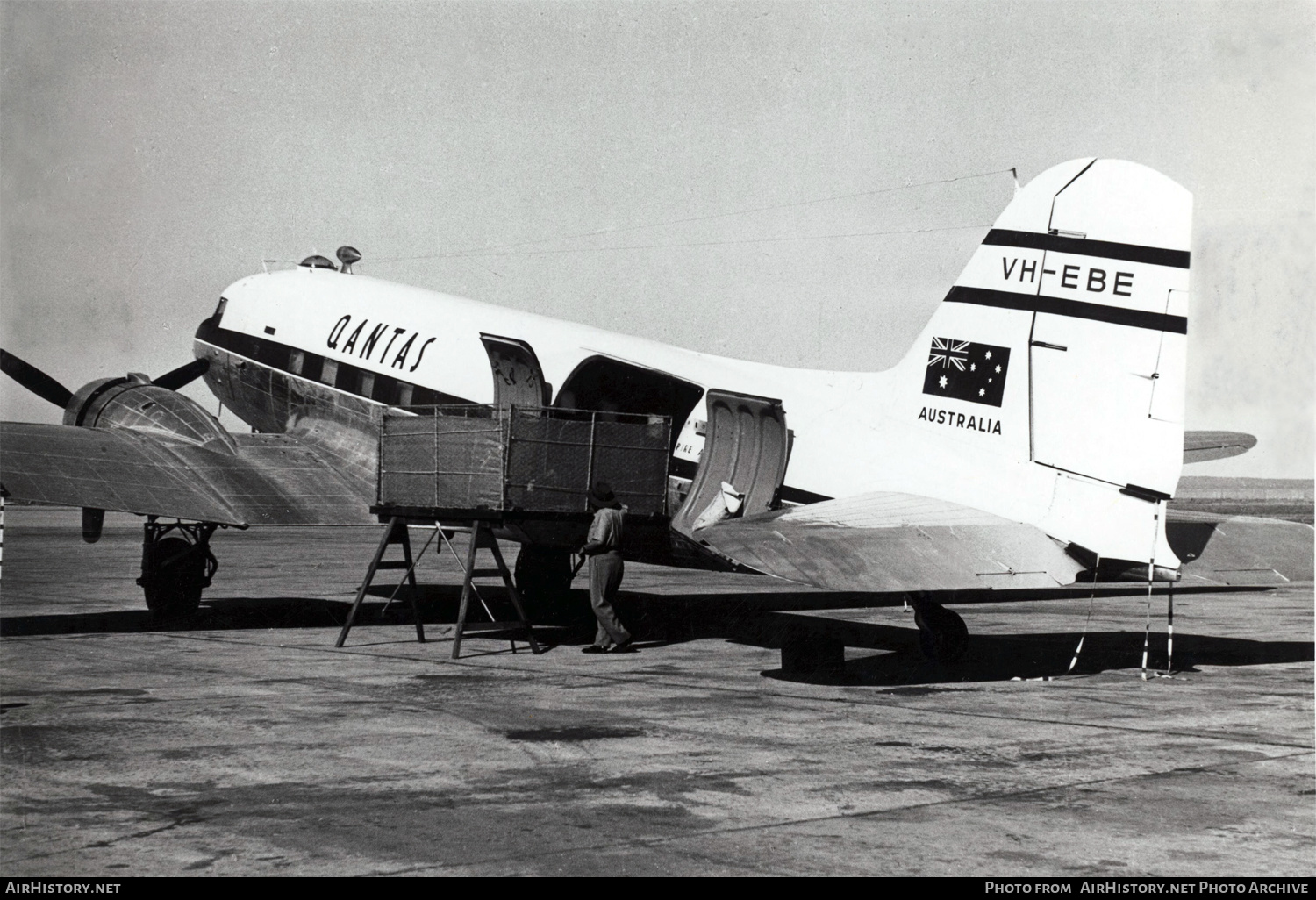 Aircraft Photo of VH-EBE | Douglas C-47A Skytrain | Qantas | AirHistory.net #571115