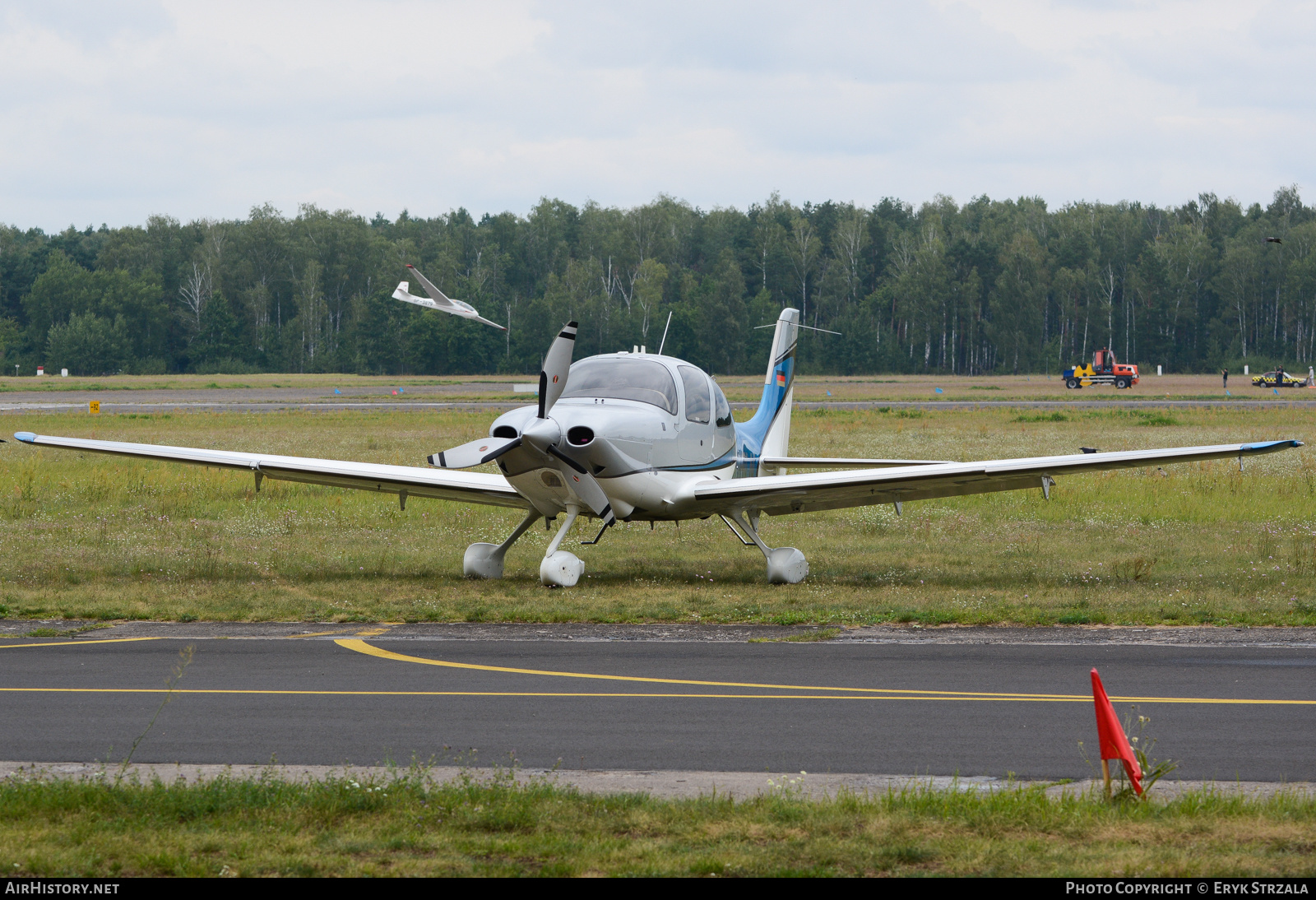 Aircraft Photo of D-EBLN | Cirrus SR-22T G5-GTS | AirHistory.net #571119
