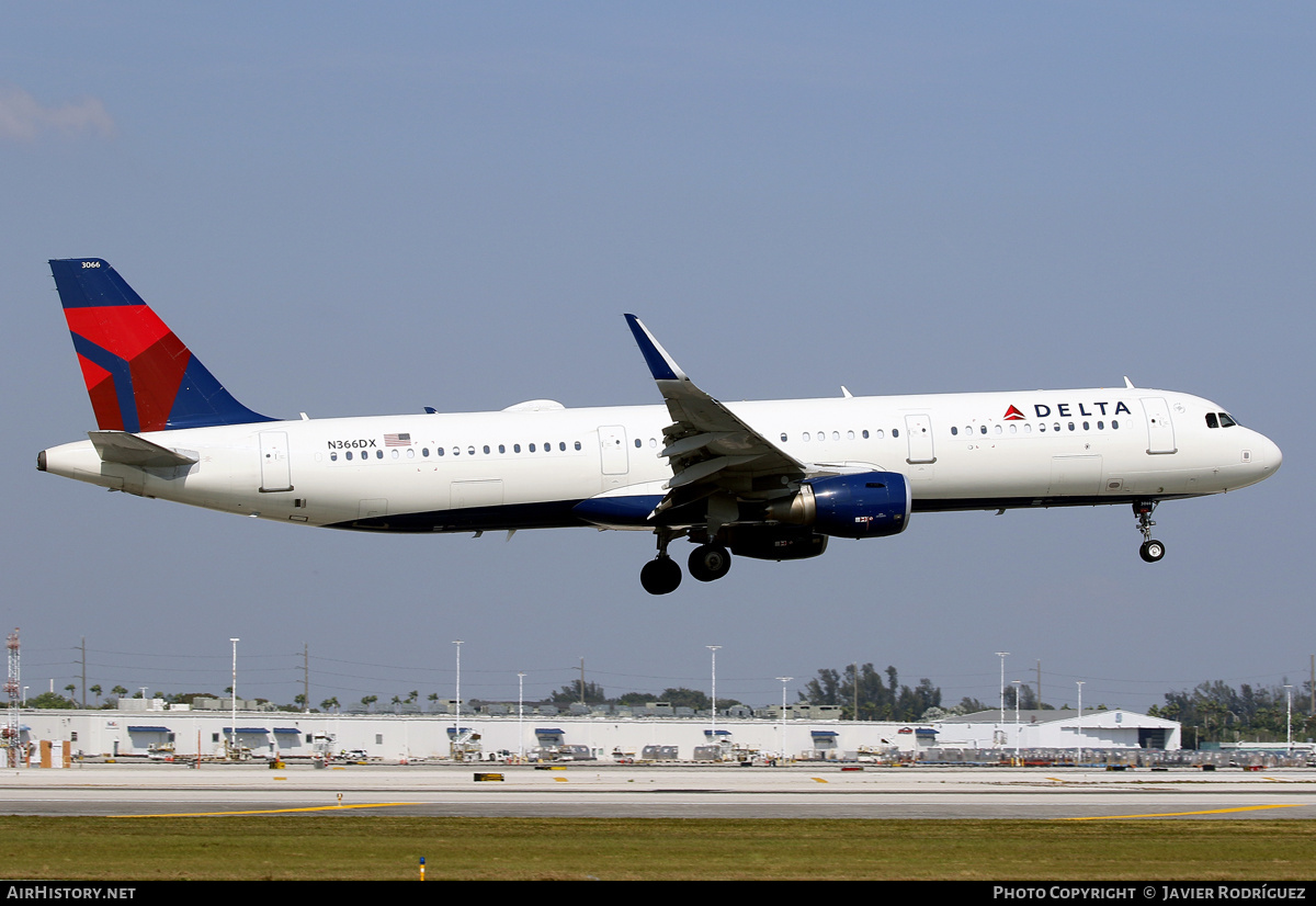 Aircraft Photo of N366DX | Airbus A321-211 | Delta Air Lines | AirHistory.net #571124