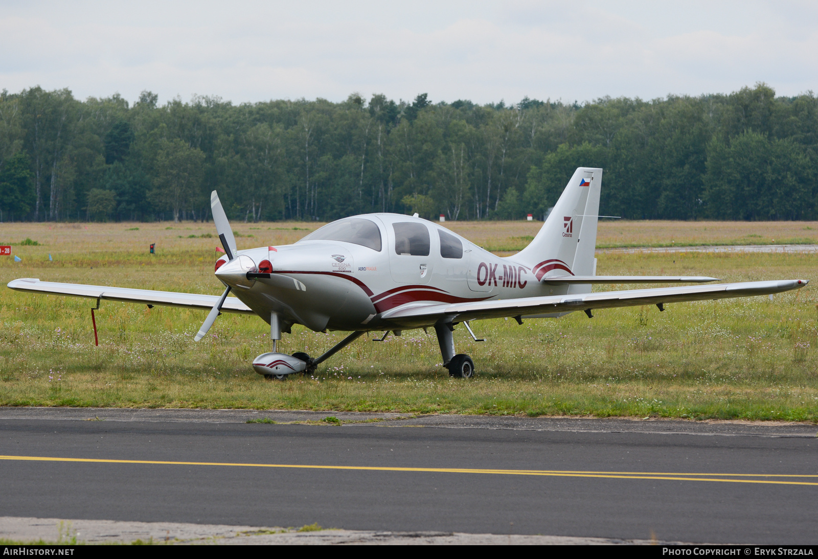 Aircraft Photo of OK-MIC | Cessna 400 Corvalis TT (LC-41-550FG) | AeroPrague | AirHistory.net #571135