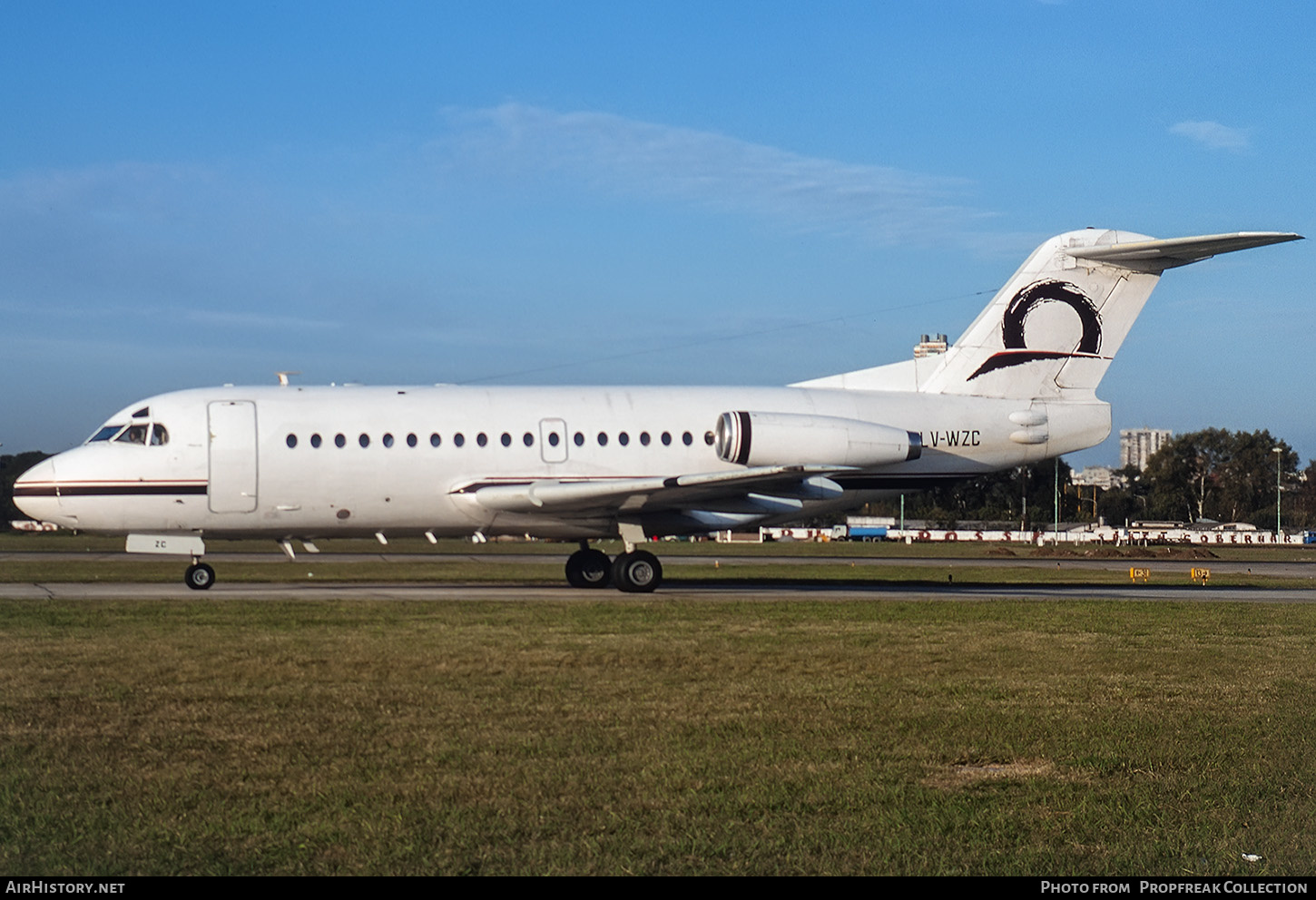 Aircraft Photo of LV-WZC | Fokker F28-1000 Fellowship | AirHistory.net #571141