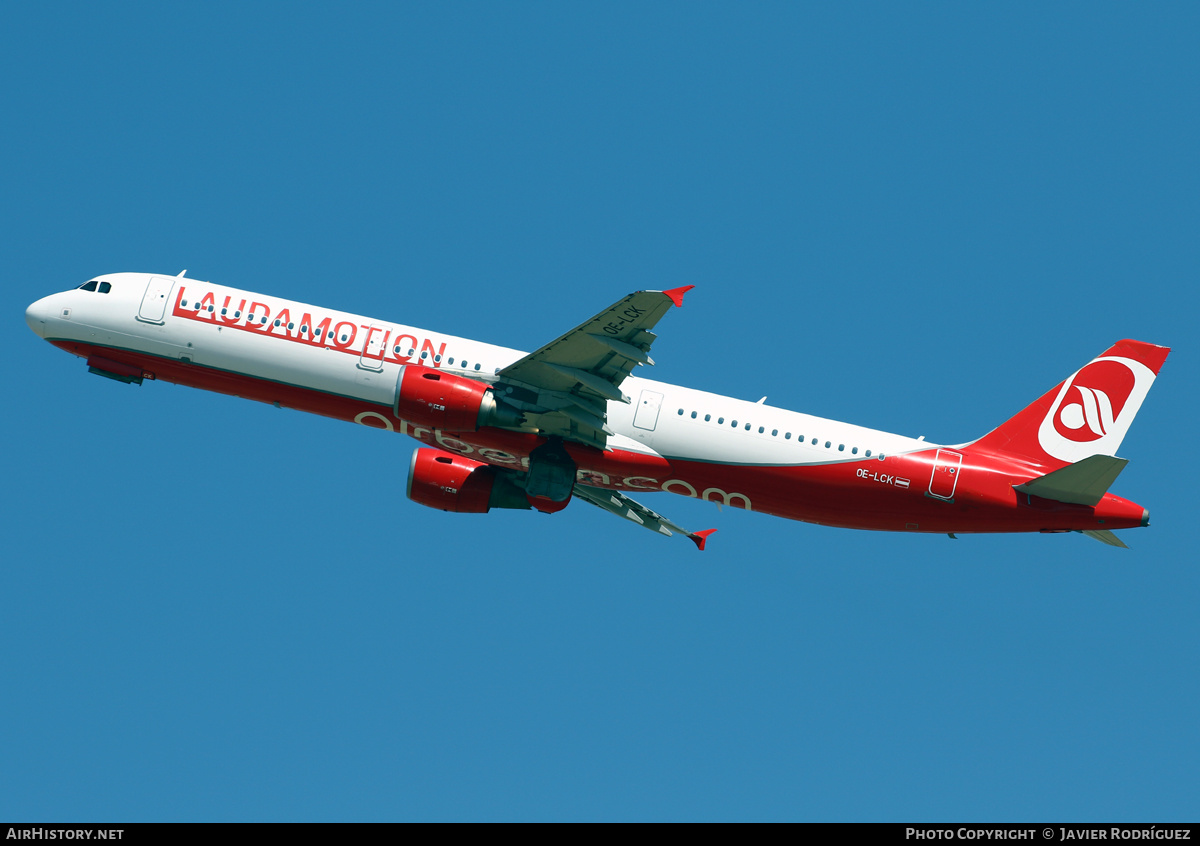 Aircraft Photo of OE-LCK | Airbus A321-211 | Laudamotion | AirHistory.net #571165