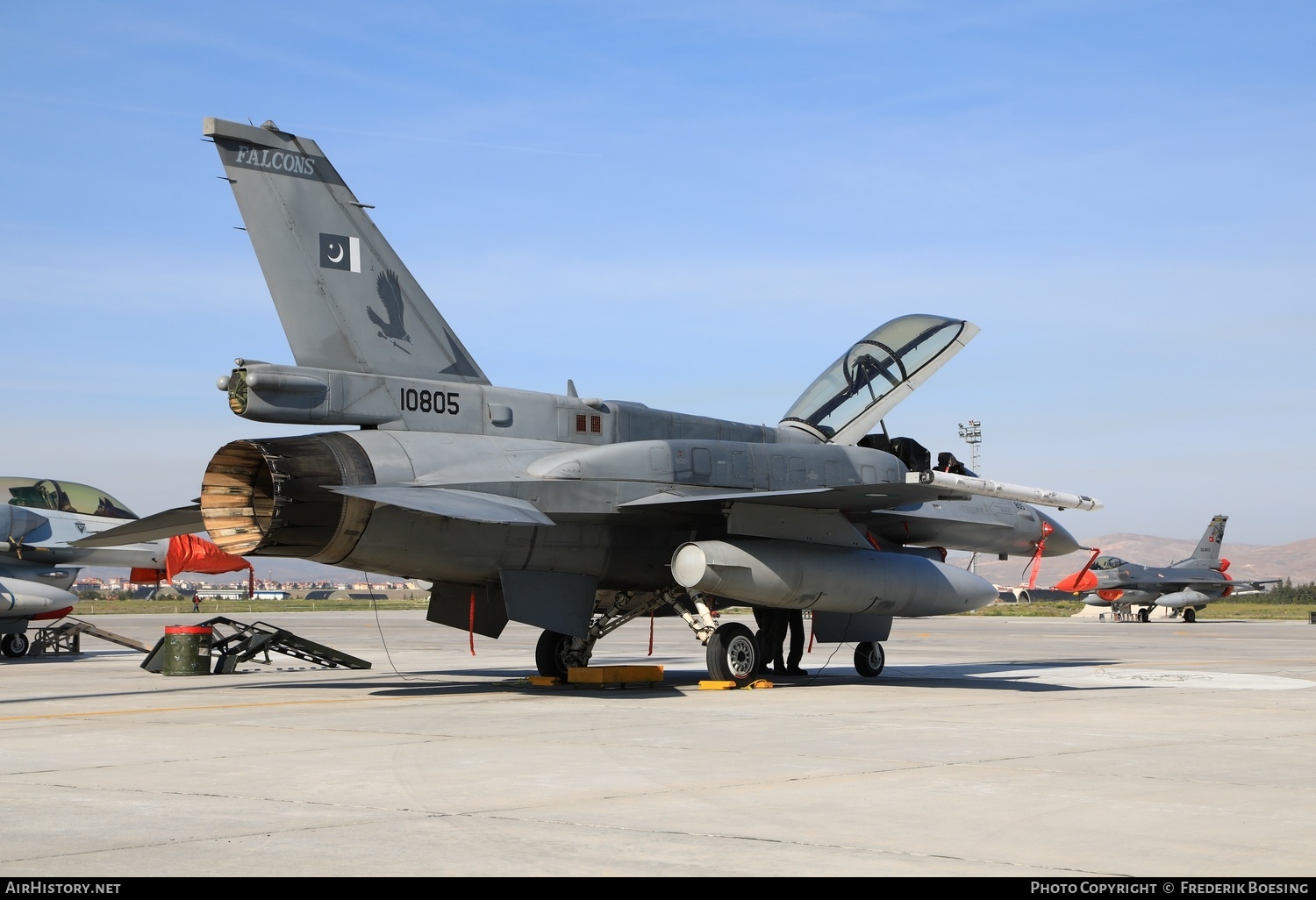 Aircraft Photo of 10805 | Lockheed Martin F-16D Fighting Falcon | Pakistan - Air Force | AirHistory.net #571213