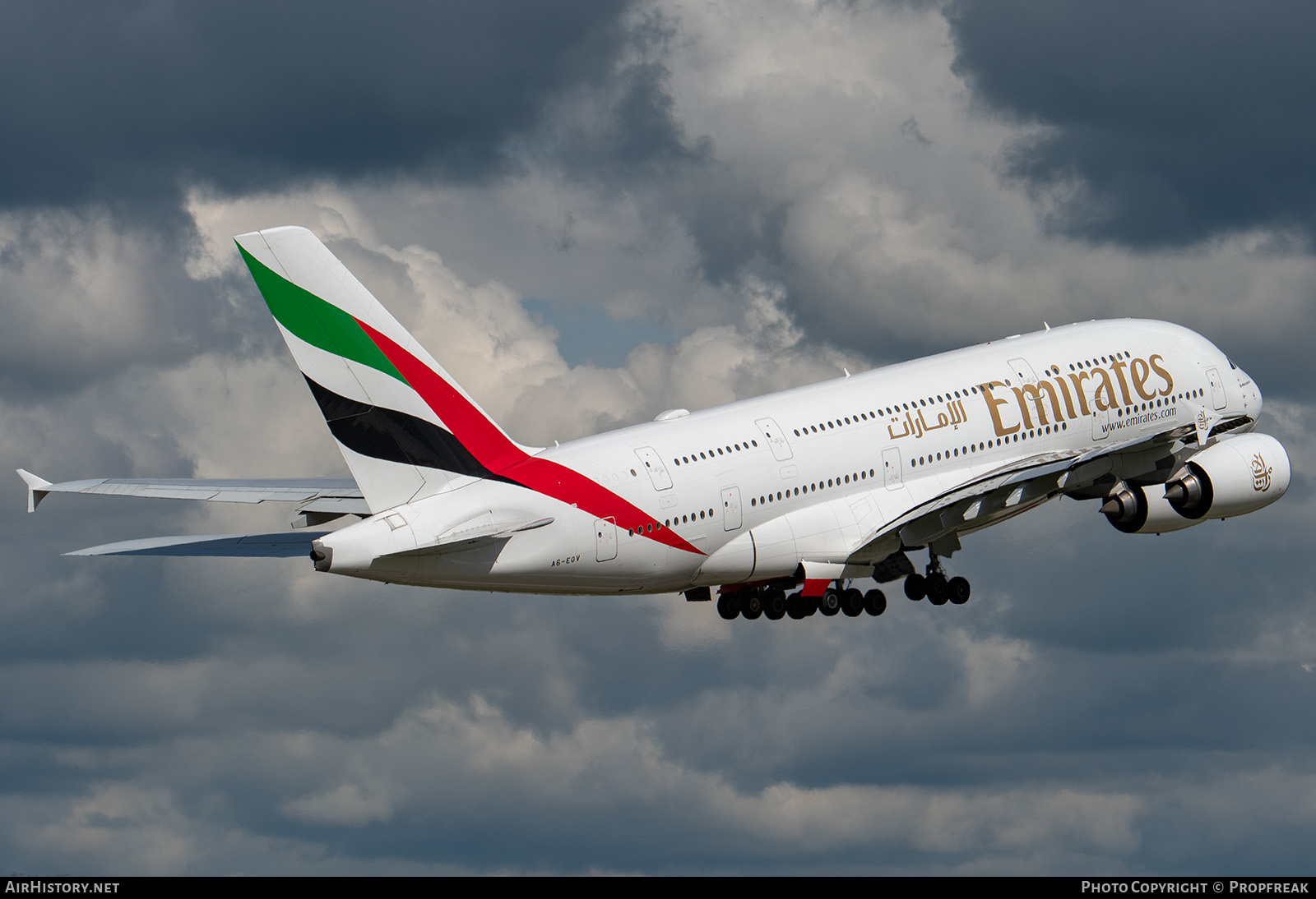 Aircraft Photo of A6-EOV | Airbus A380-861 | Emirates | AirHistory.net #571250