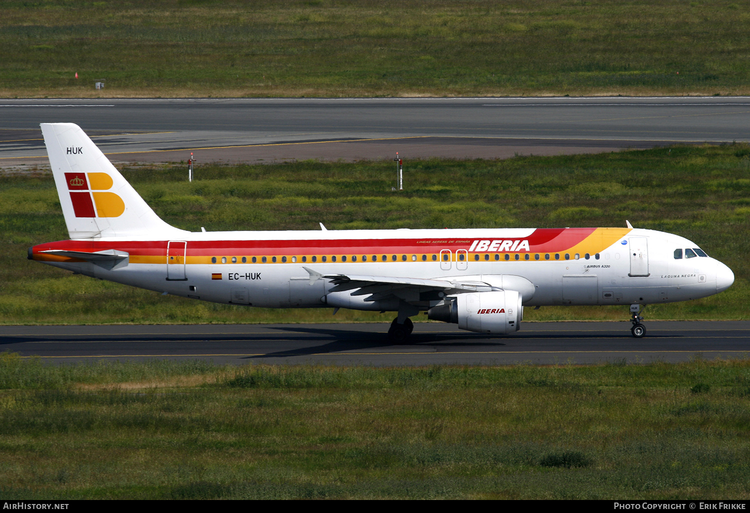 Aircraft Photo of EC-HUK | Airbus A320-214 | Iberia | AirHistory.net #571274
