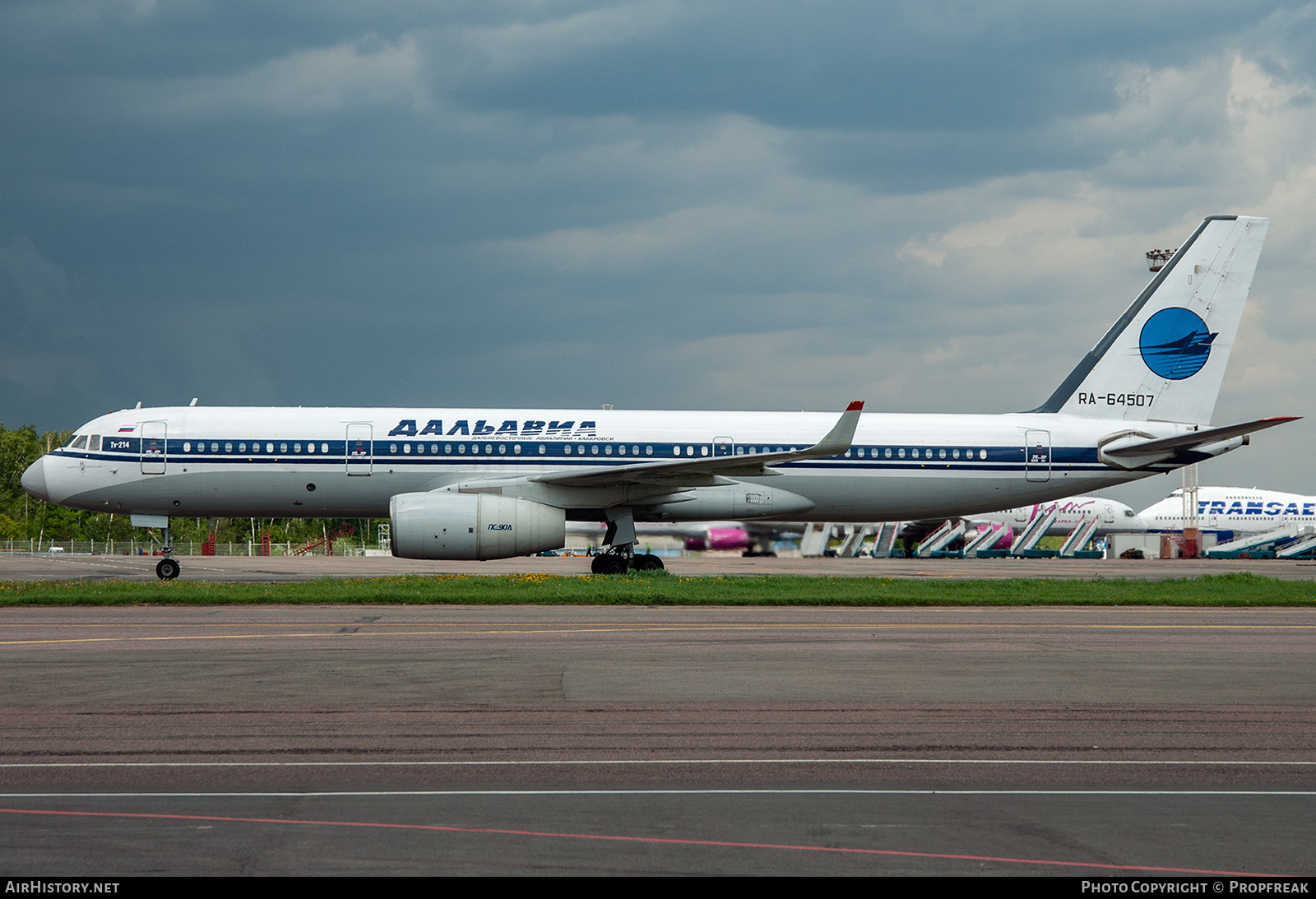 Aircraft Photo of RA-64507 | Tupolev Tu-214 | Dalavia - Far East Airways | AirHistory.net #571421