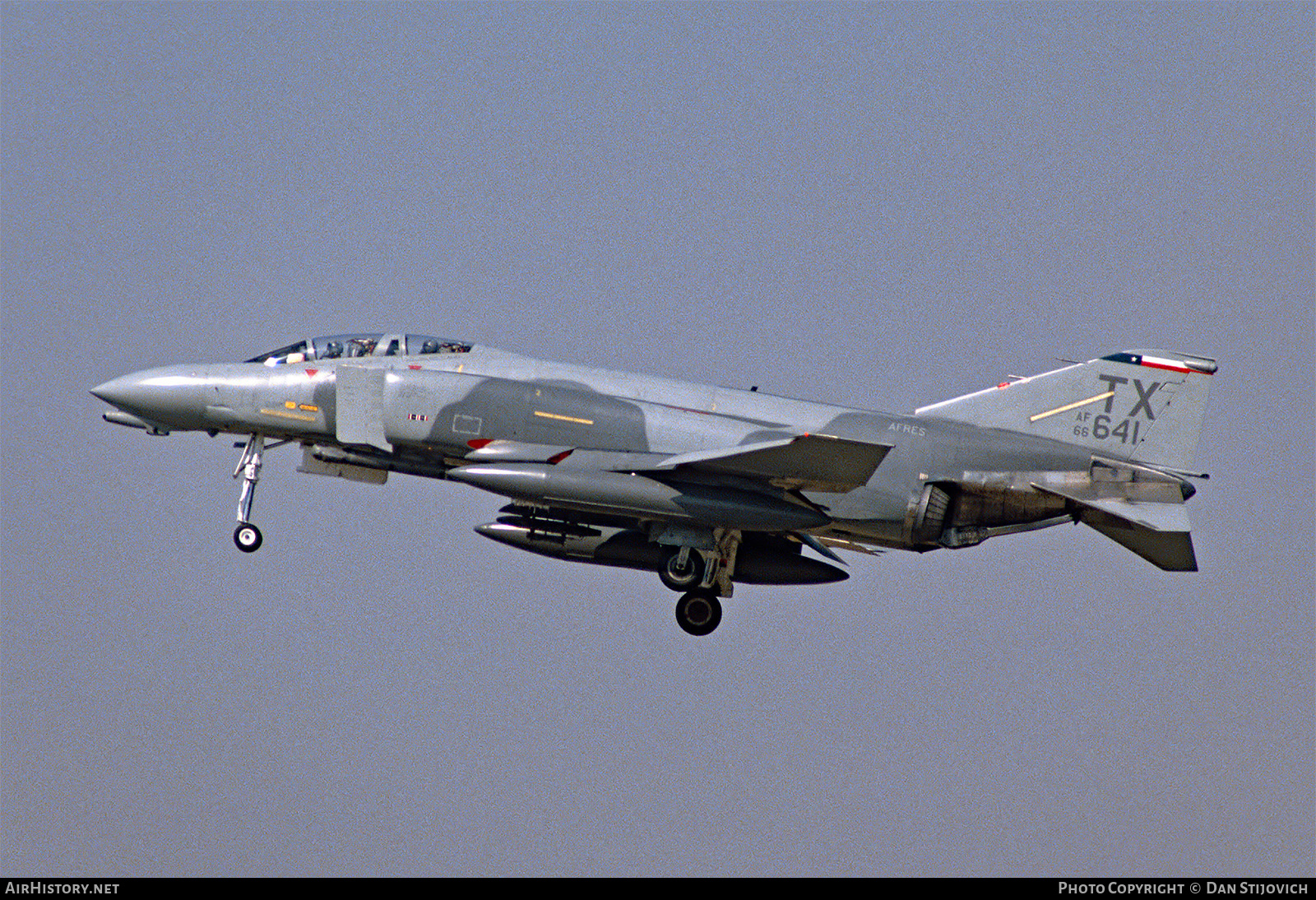 Aircraft Photo of 66-7641 / AF66-641 | McDonnell Douglas F-4D Phantom II | USA - Air Force | AirHistory.net #571439
