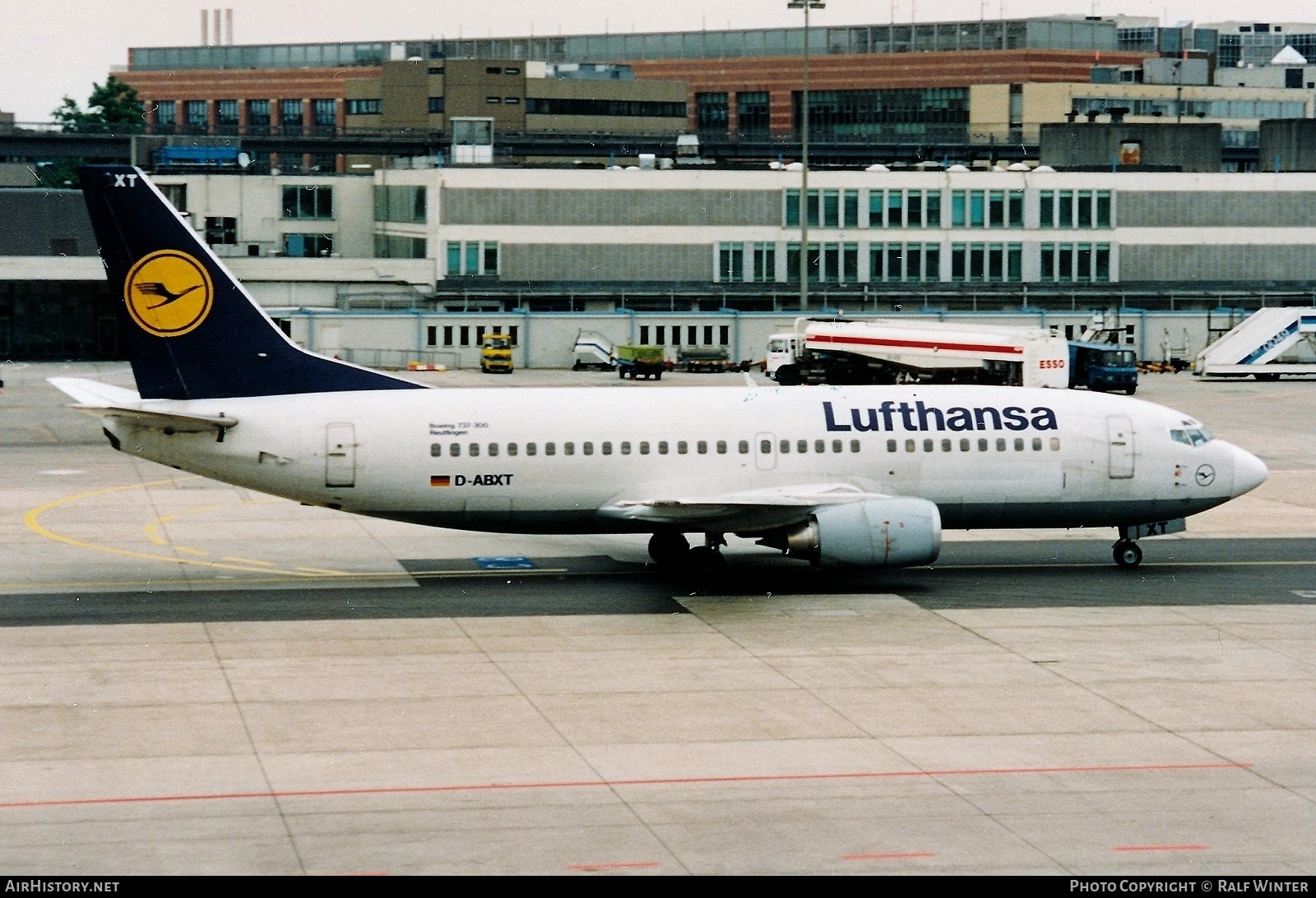 Aircraft Photo of D-ABXT | Boeing 737-330 | Lufthansa | AirHistory.net #571465