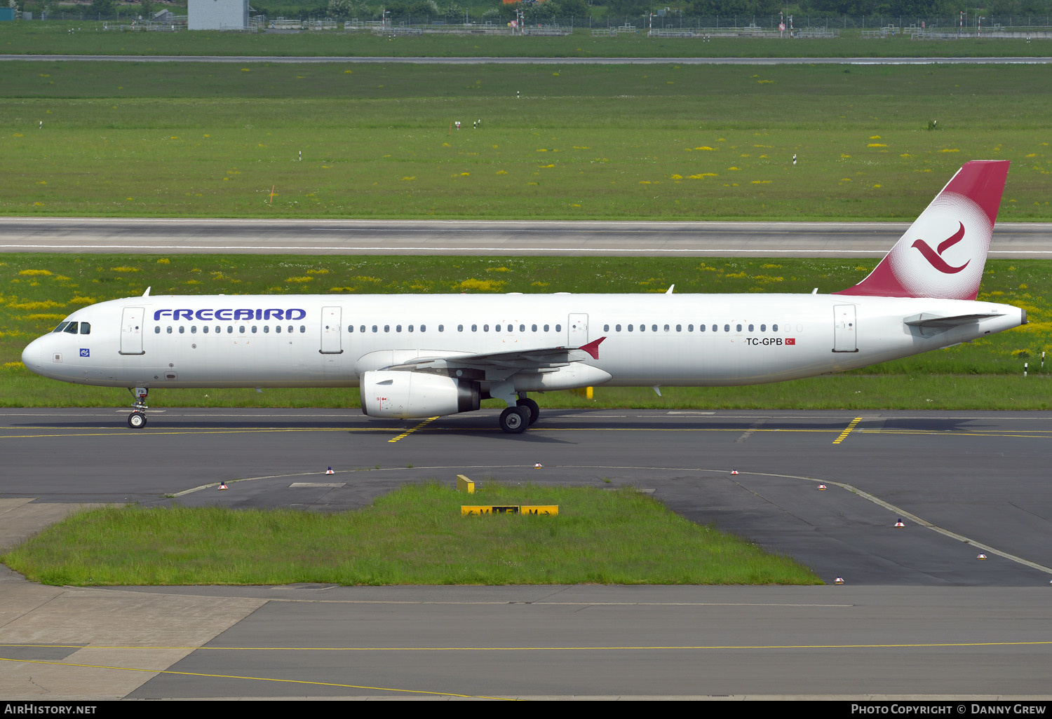 Aircraft Photo of TC-GPB | Airbus A321-232 | Freebird Airlines | AirHistory.net #571513