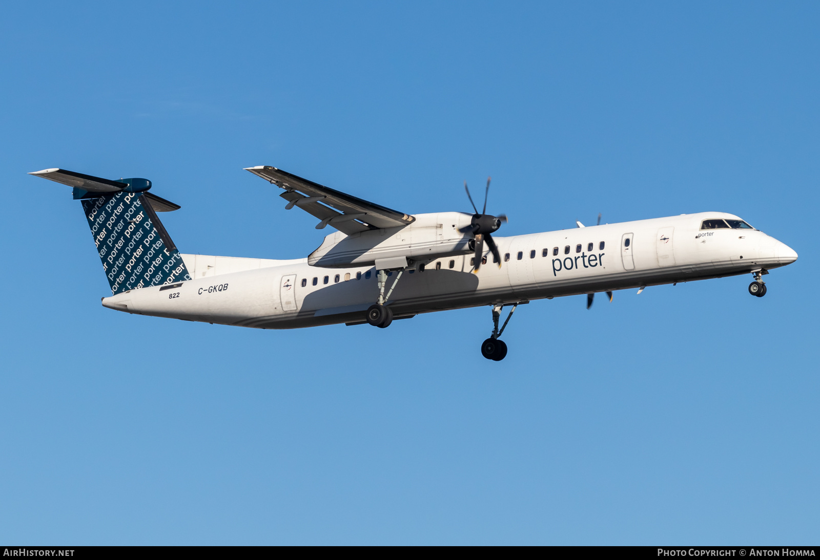 Aircraft Photo of C-GKQB | Bombardier DHC-8-402 Dash 8 | Porter Airlines | AirHistory.net #571557