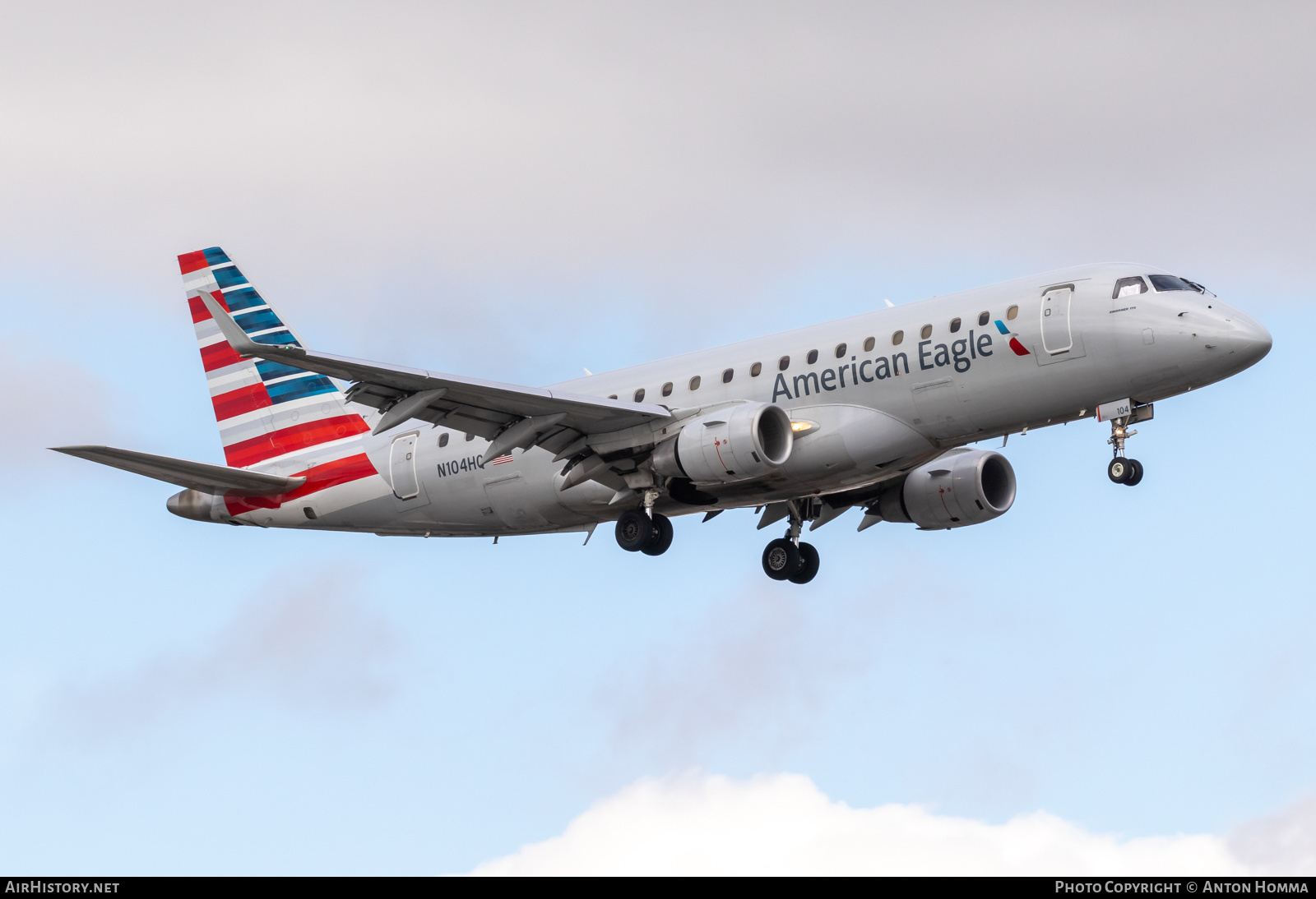 Aircraft Photo of N104HQ | Embraer 175LR (ERJ-170-200LR) | American Eagle | AirHistory.net #571767